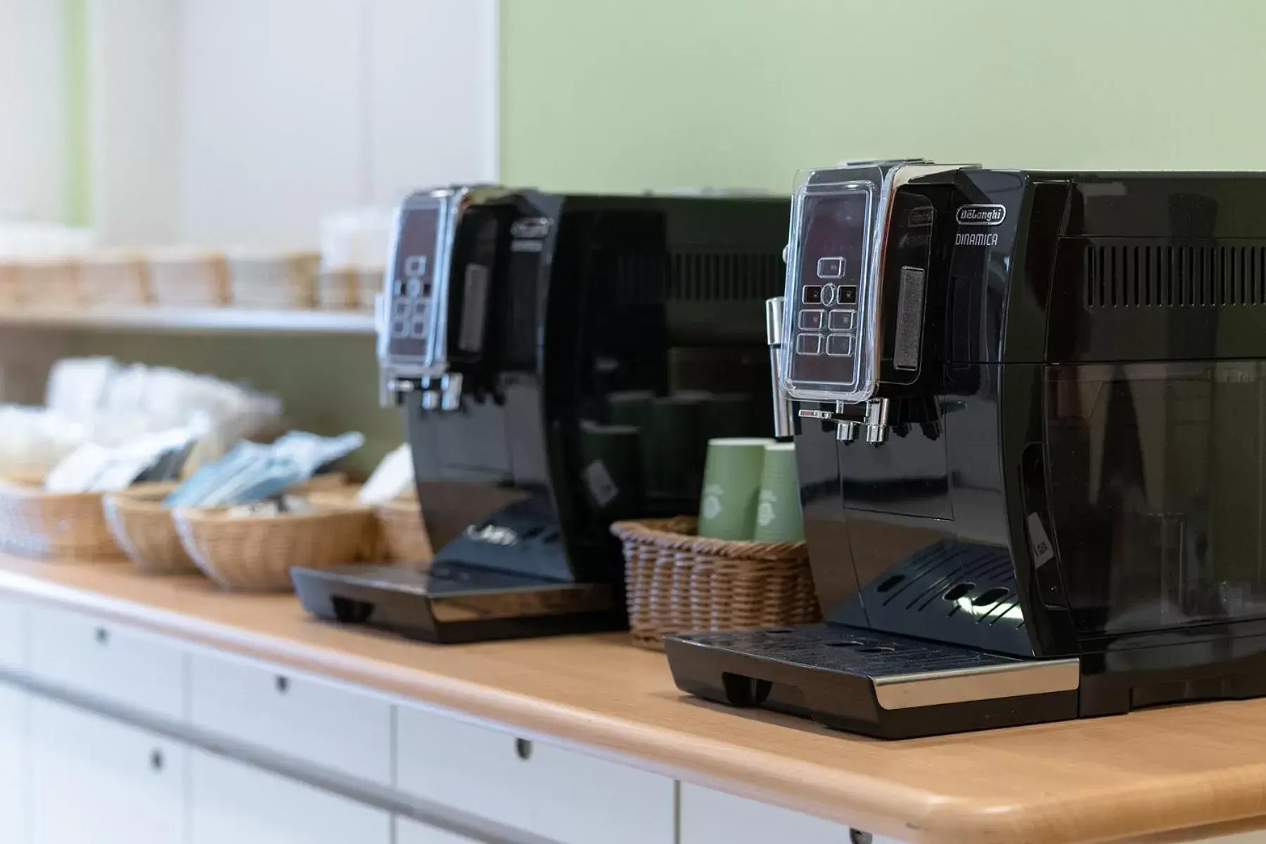 Coffee/tea facilities in The OneFive Osaka Sakaisuji