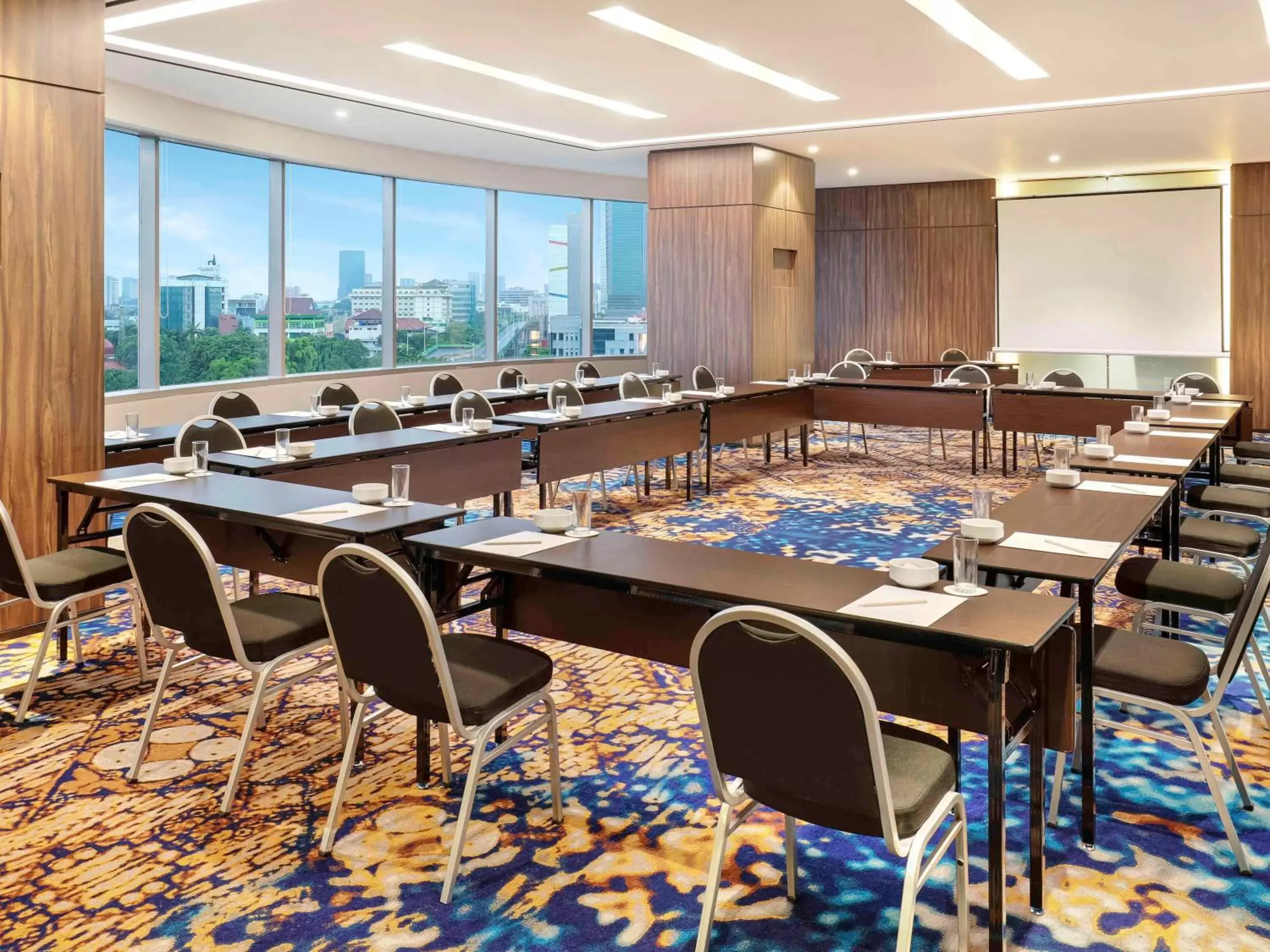 Meeting/conference room in Mercure Jakarta Gatot Subroto