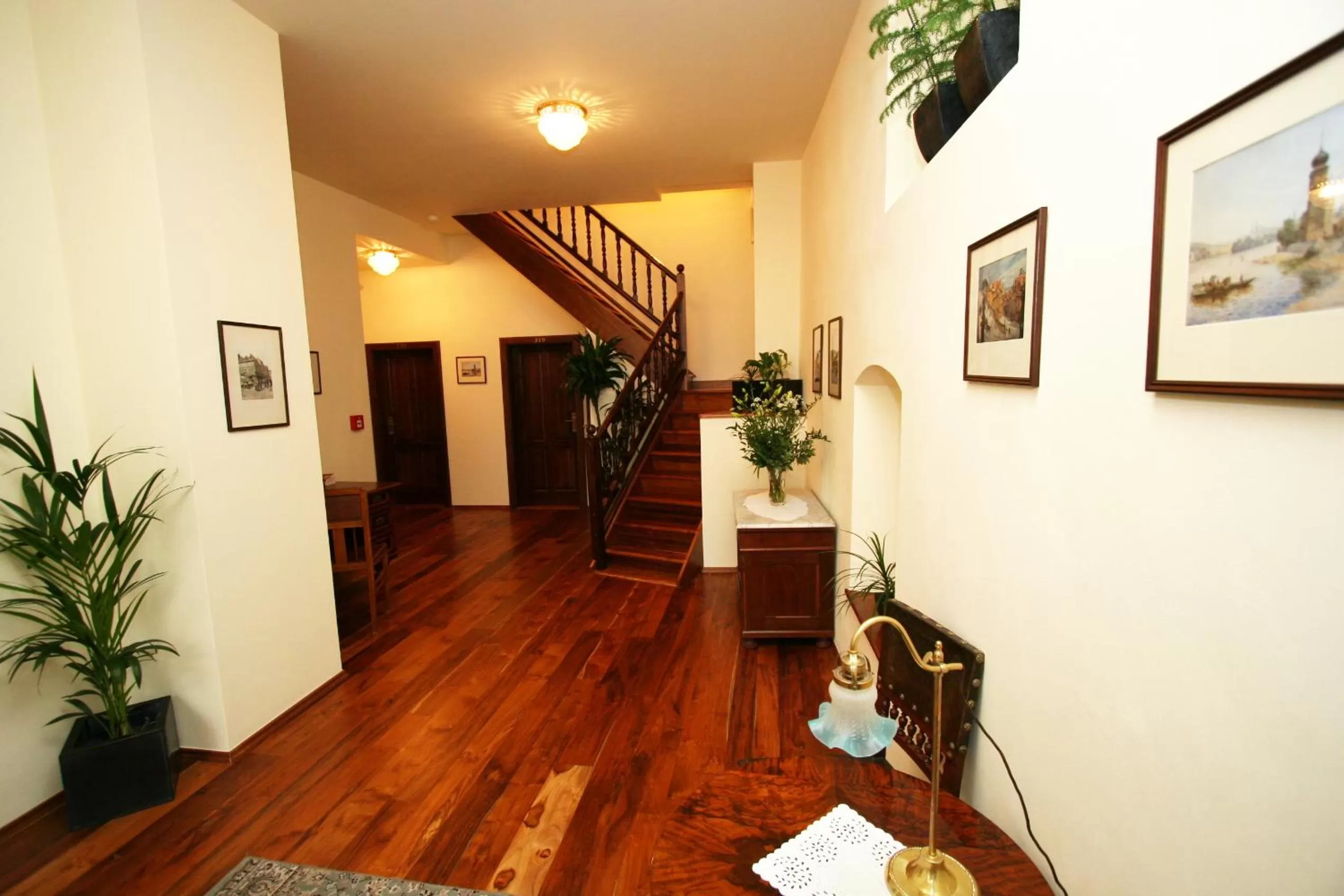 Communal lounge/ TV room in Grand Hotel Praha