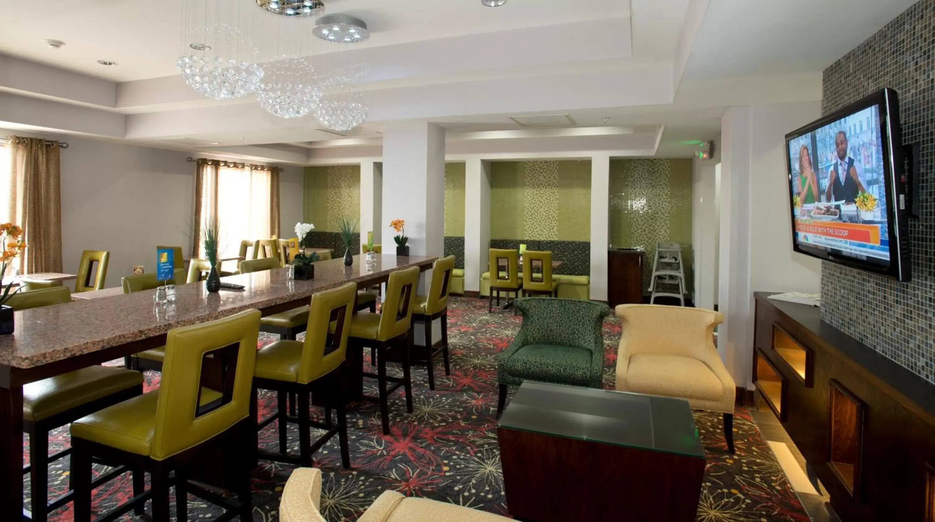 Breakfast, Restaurant/Places to Eat in Holiday Inn Express & Suites Morrilton, an IHG Hotel