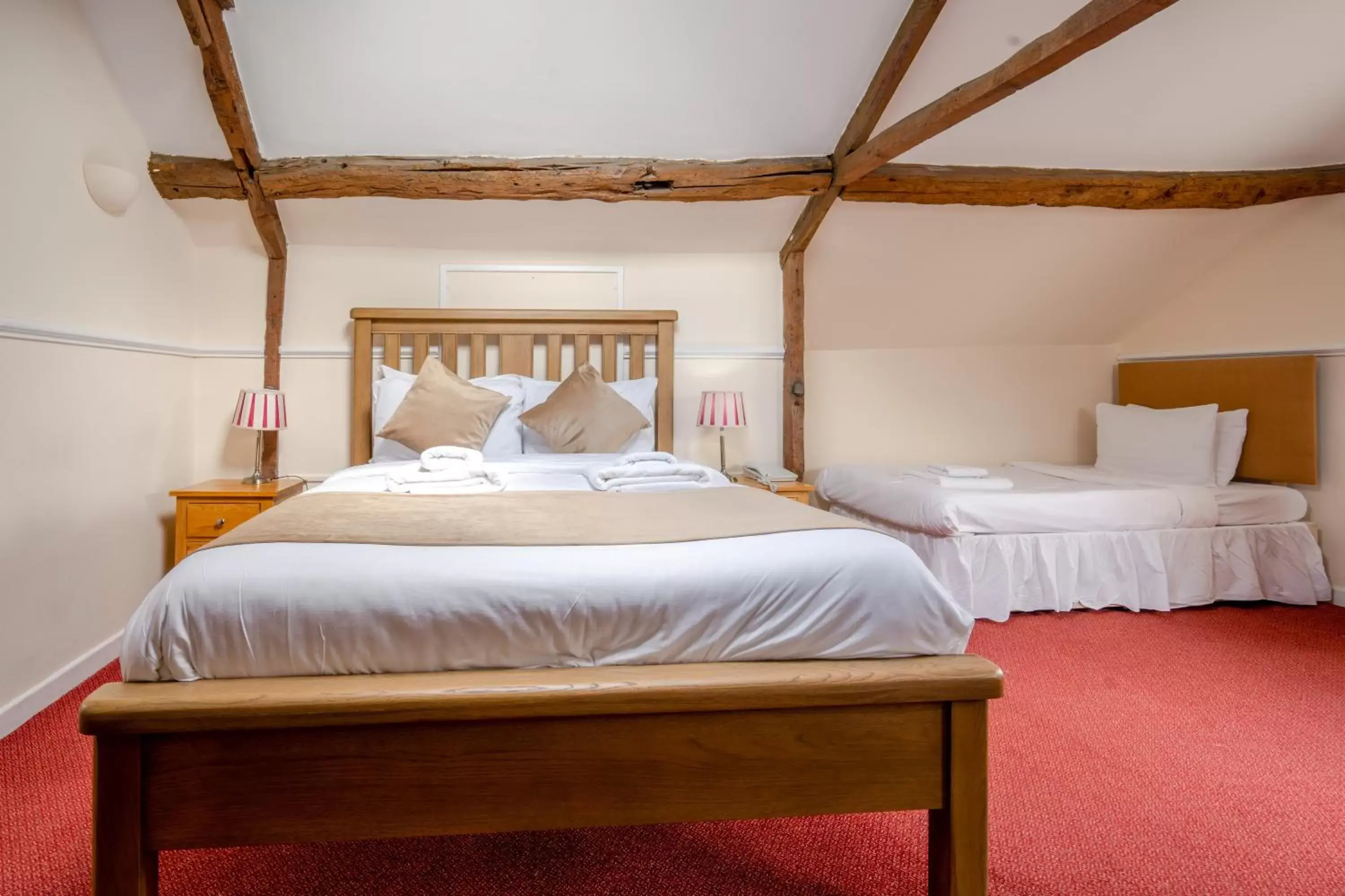 Bed in Crown Hotel Cotswold