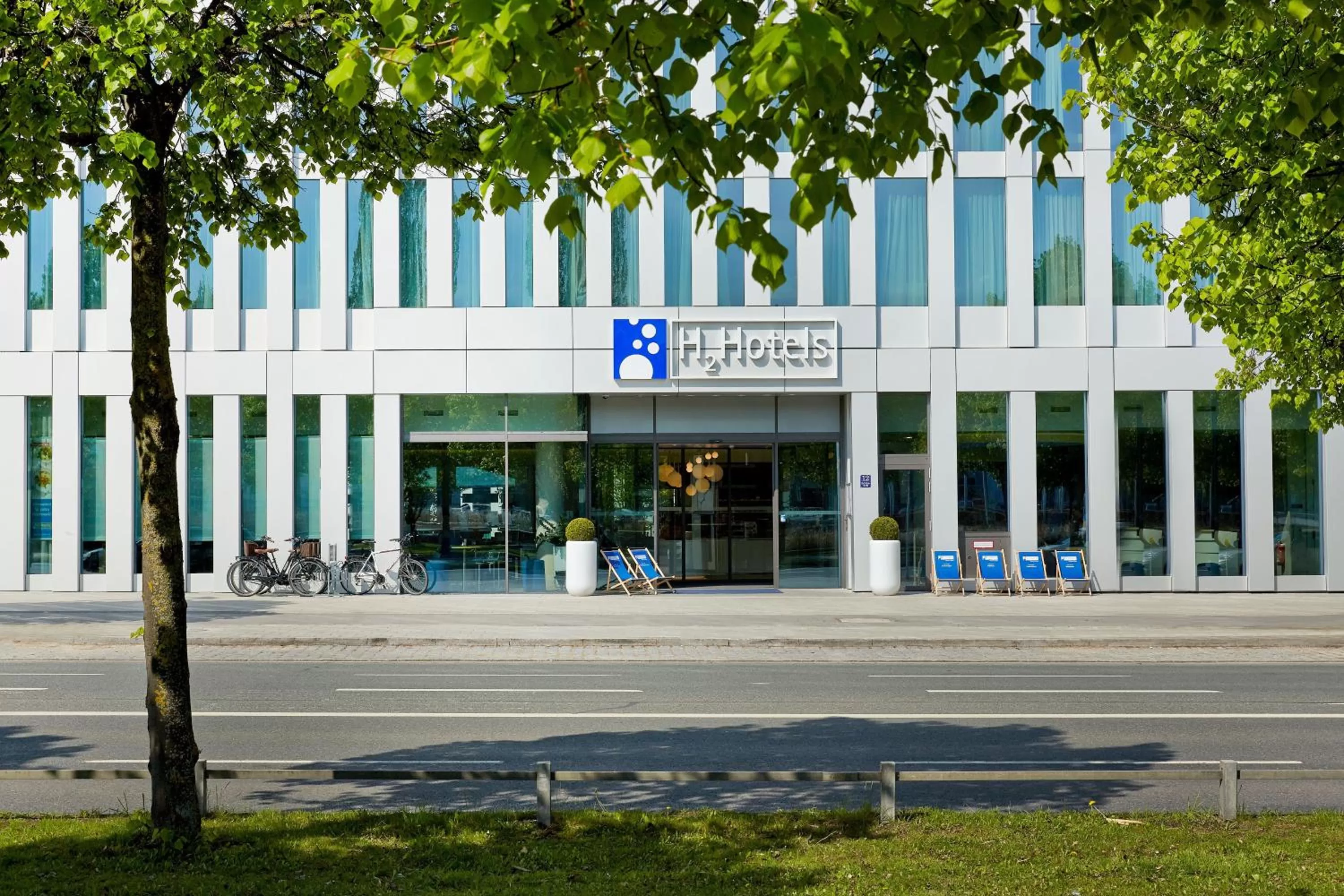 Facade/entrance in H2 Hotel München Messe