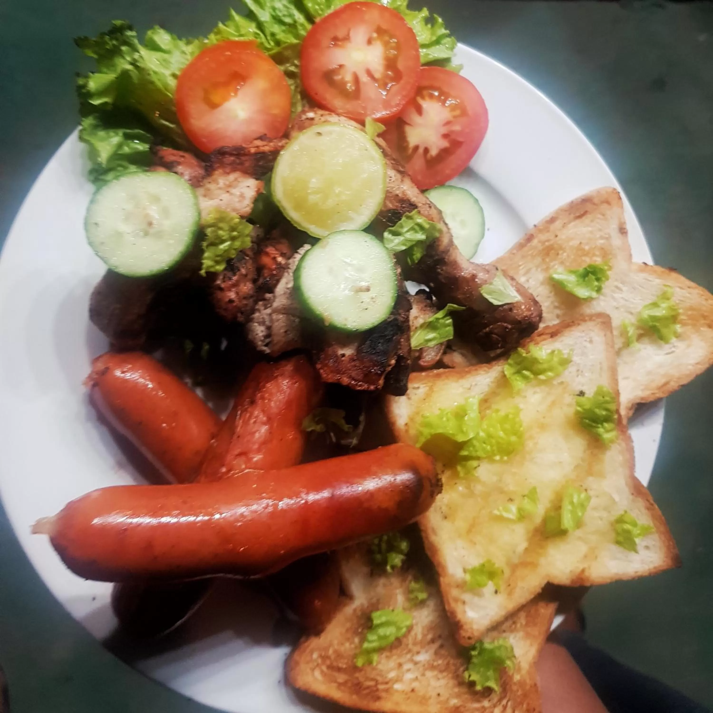 BBQ facilities, Food in 4 Aces Ella