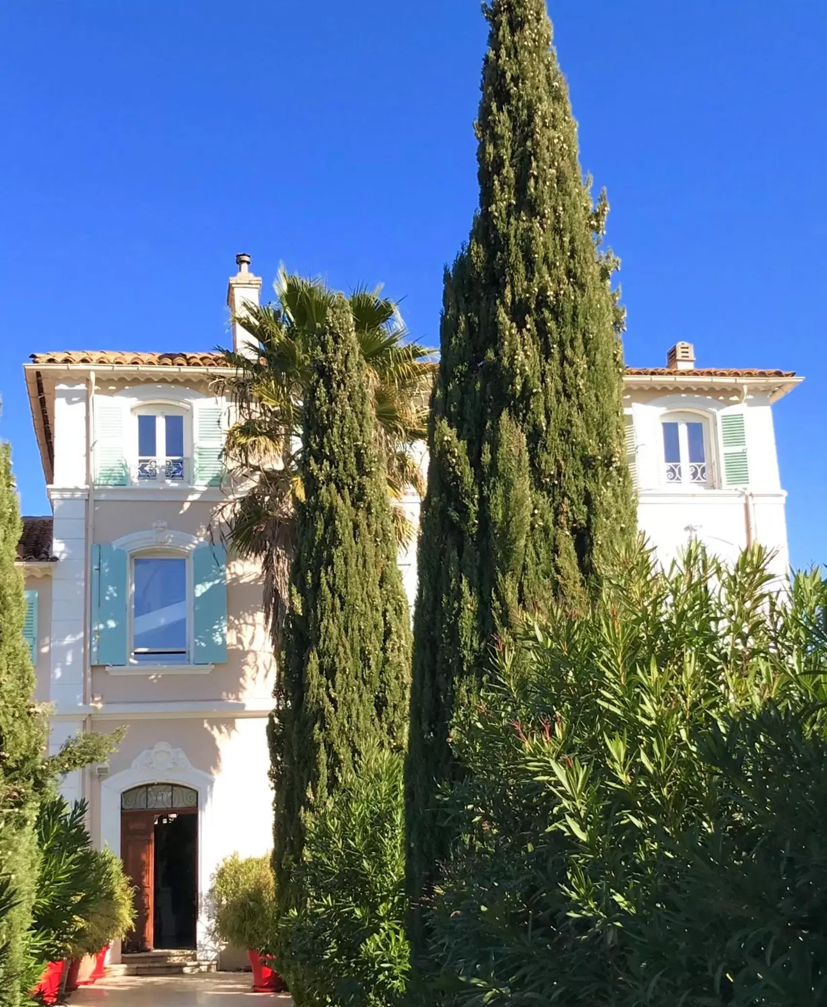 Decorative detail, Property Building in Domaine de l'Aufrene