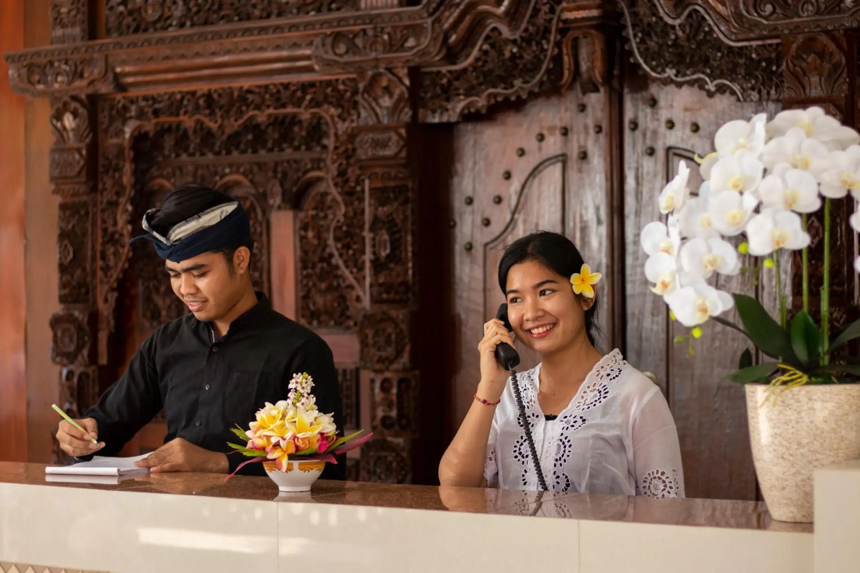 Staff, Lobby/Reception in Suriwathi Hotel