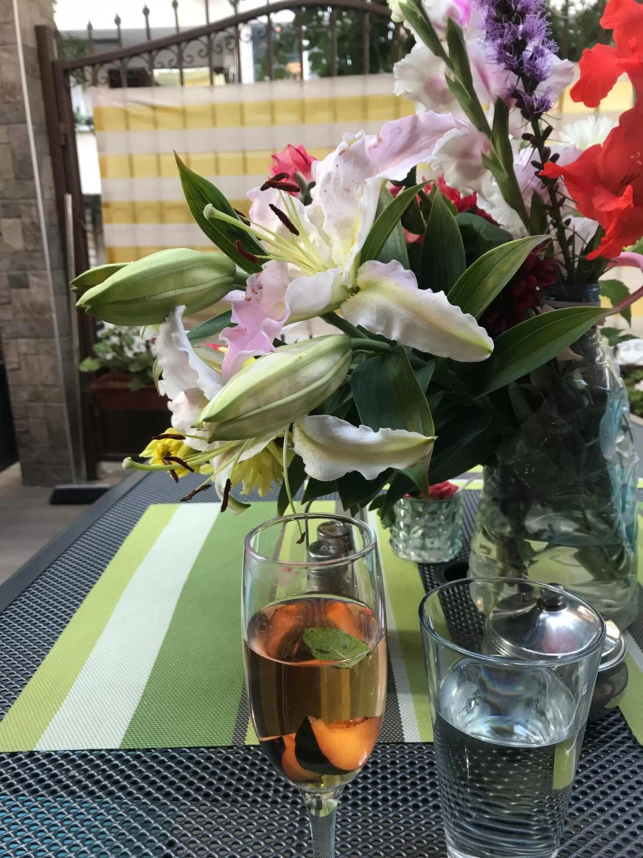 Garden in White Rose Guest Rooms