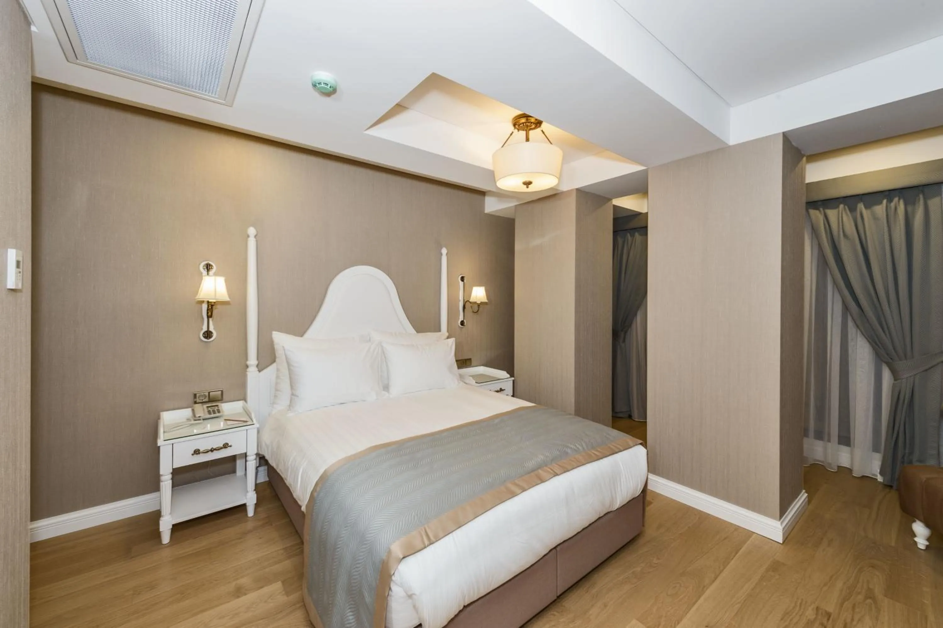 Photo of the whole room, Bed in Hanna Hotel