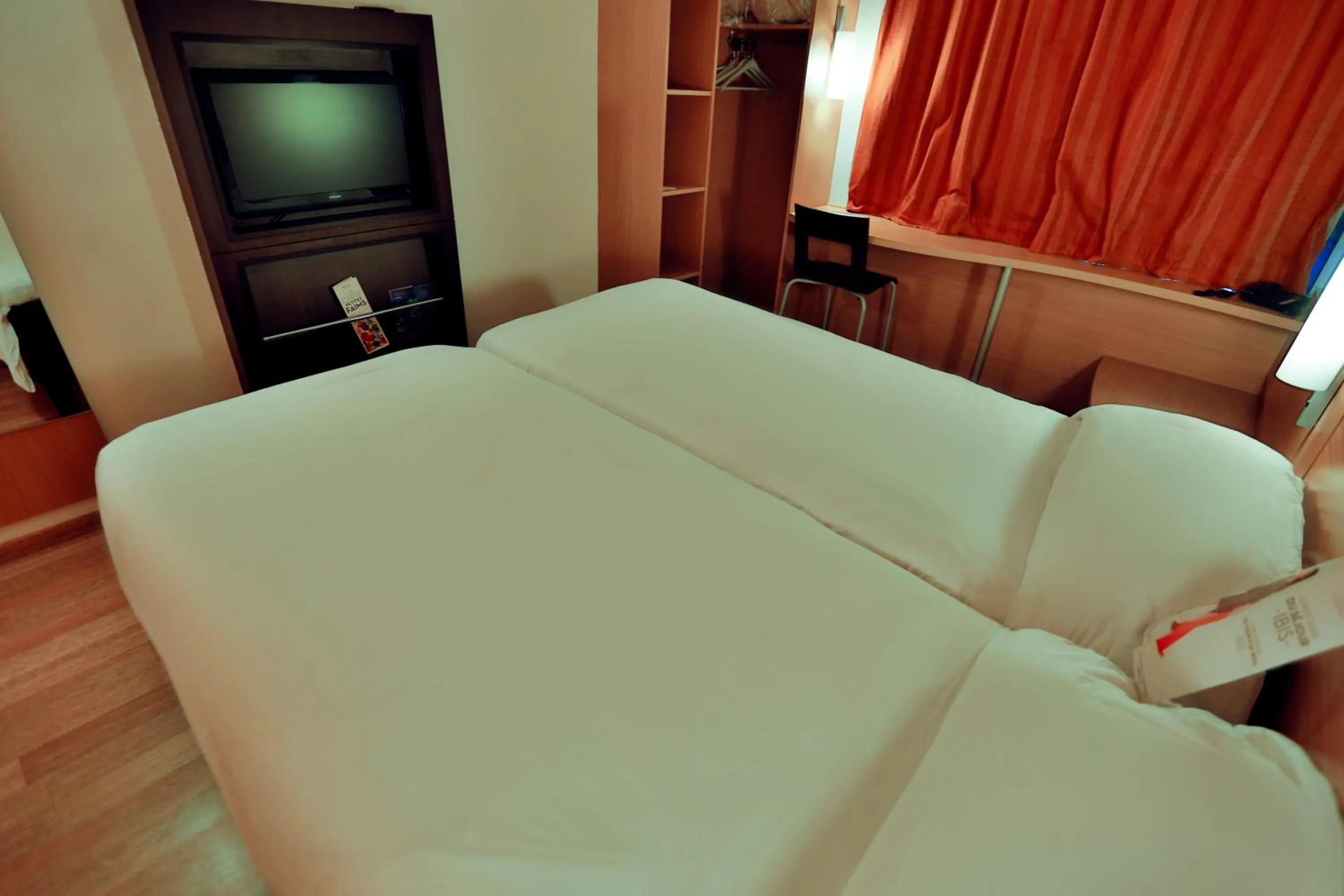 Photo of the whole room, Bed in Ibis Fes
