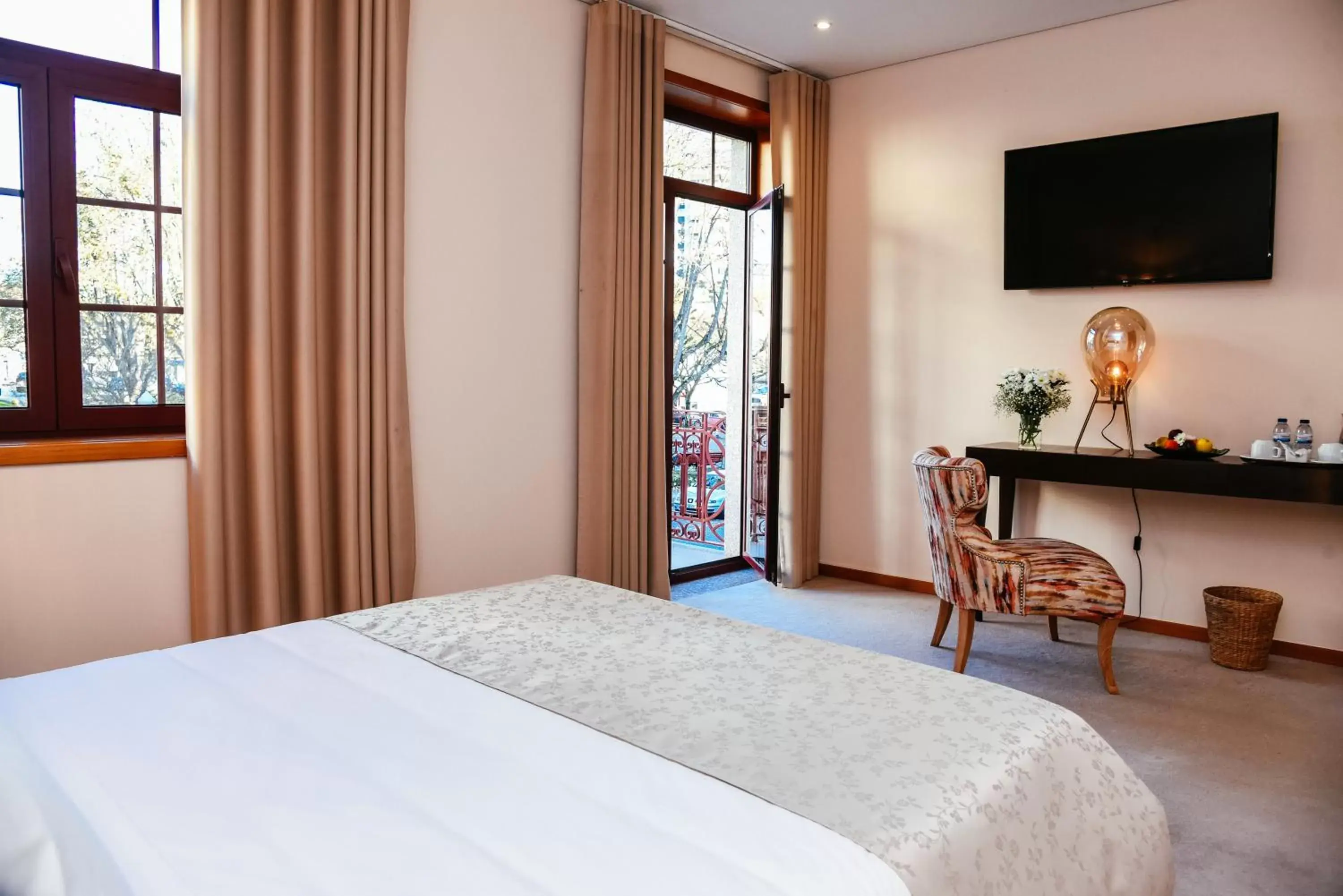 Bedroom, Bed in Santo Thyrso Hotel
