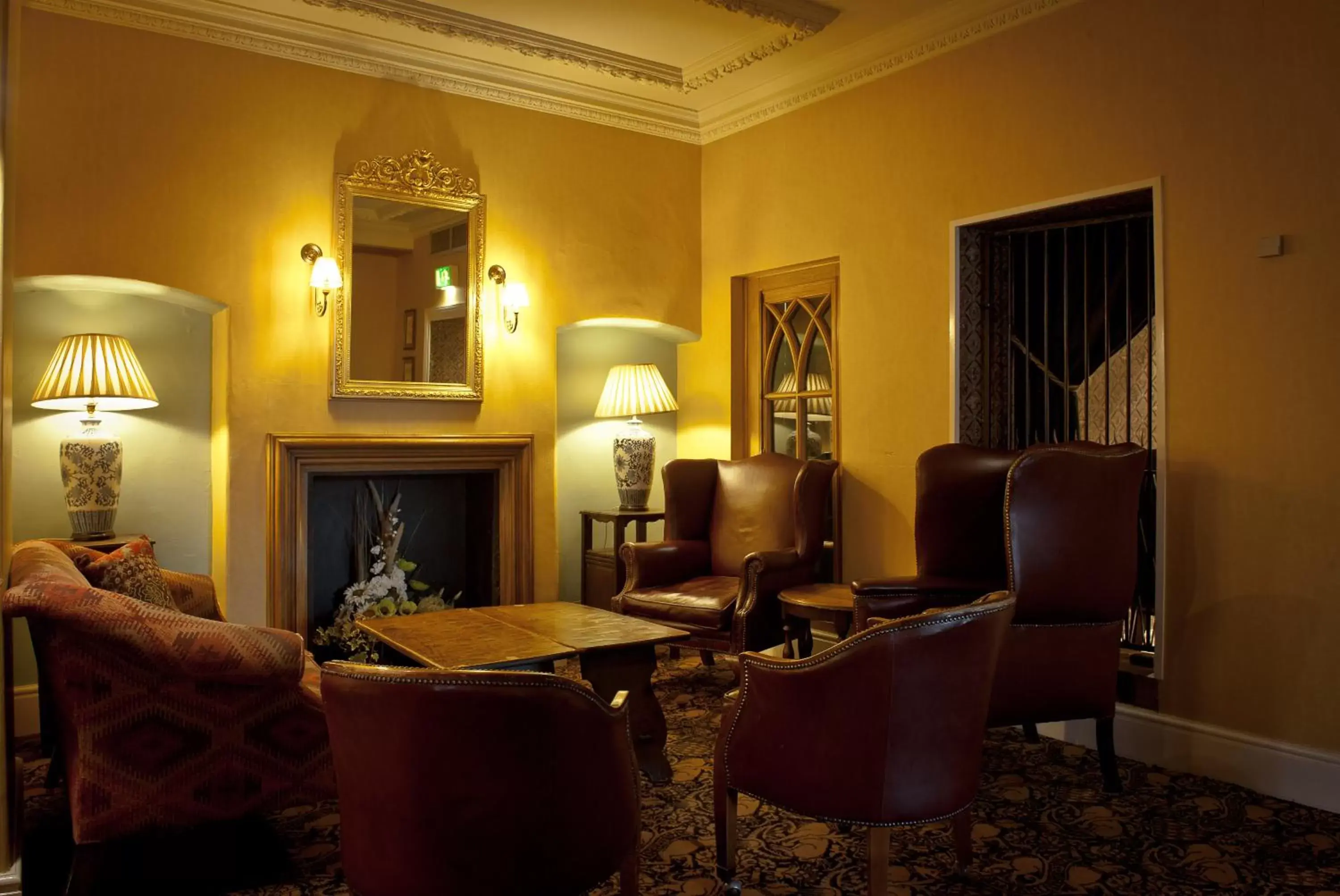 Lounge or bar, Seating Area in The Bull Hotel; Sure Hotel Collection by Best Western