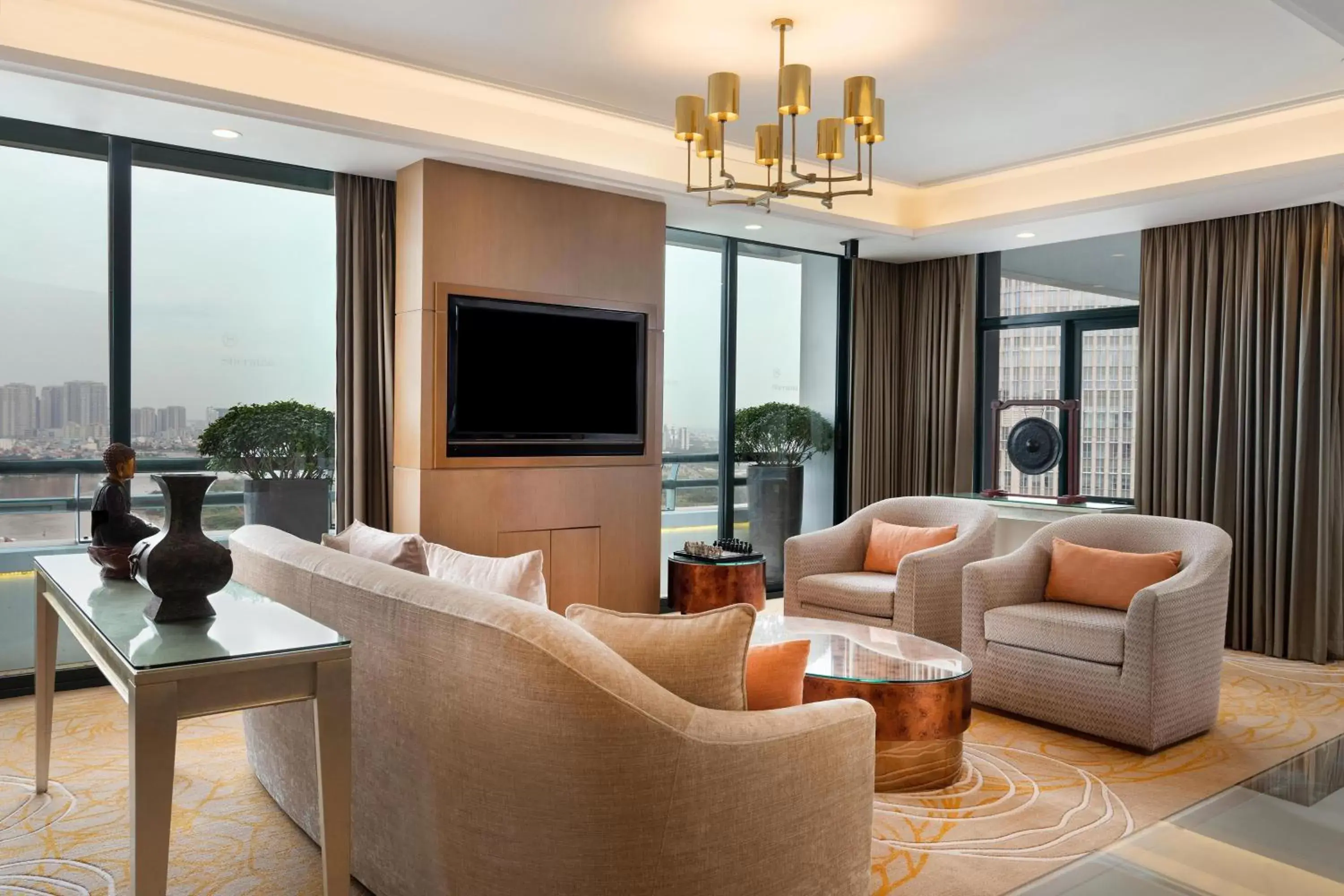 Living room, Seating Area in Sheraton Saigon Hotel & Towers