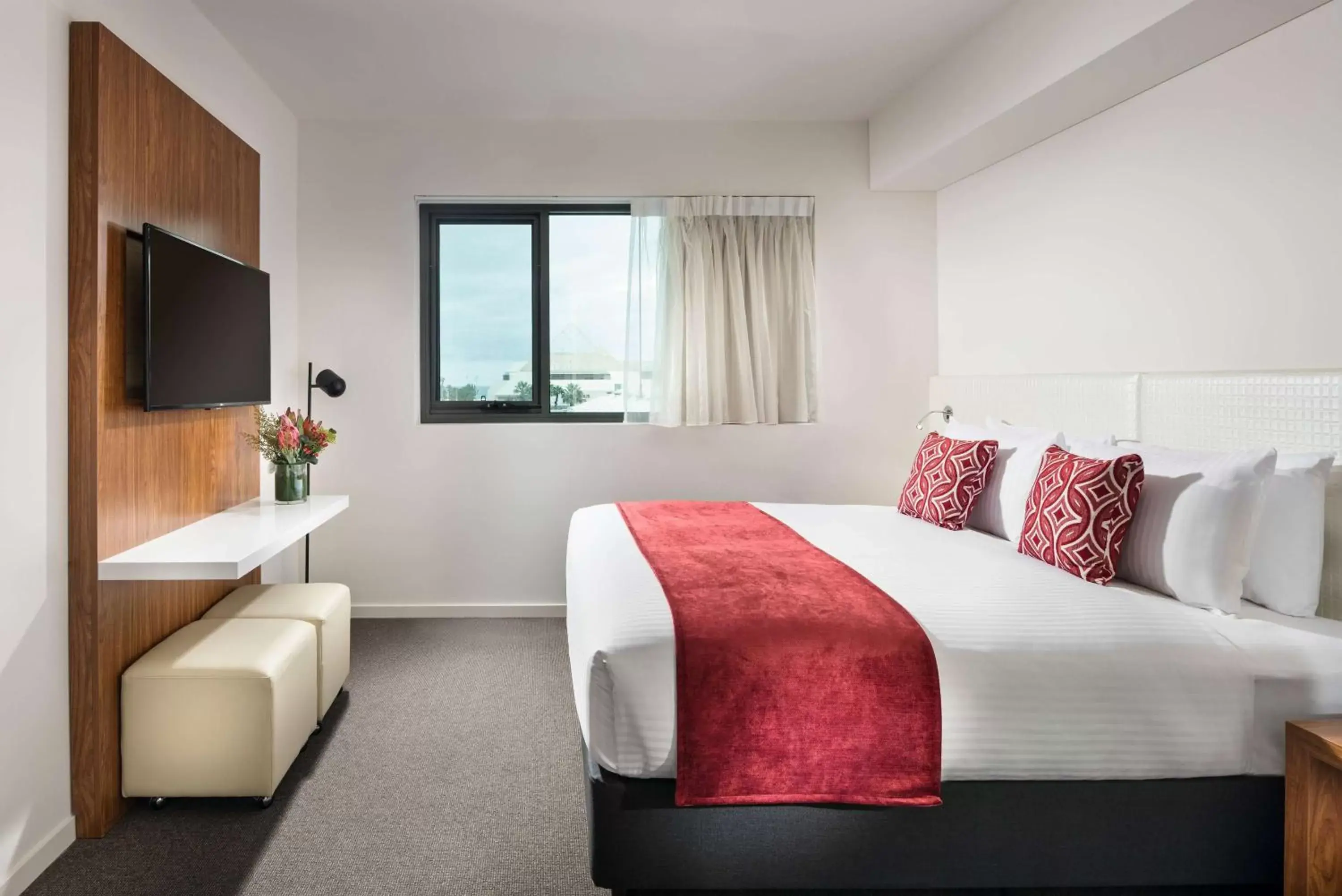 Photo of the whole room, Bed in Ramada by Wyndham VetroBlu Scarborough Beach