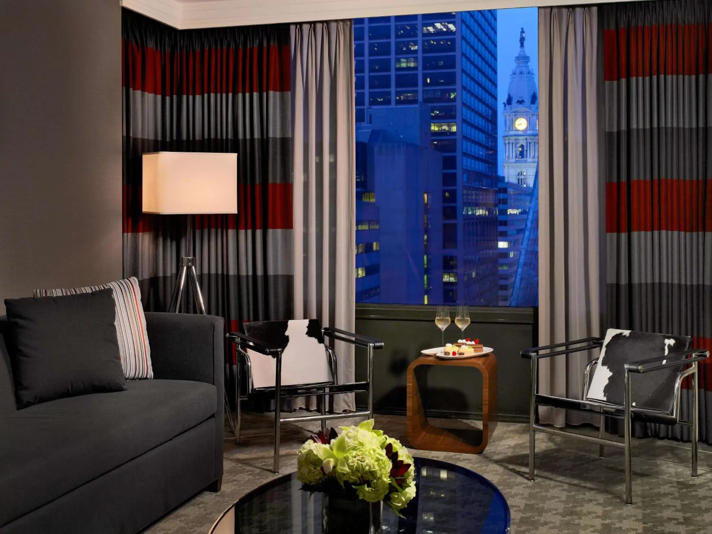 Bedroom, Seating Area in Sonesta Philadelphia Rittenhouse Square