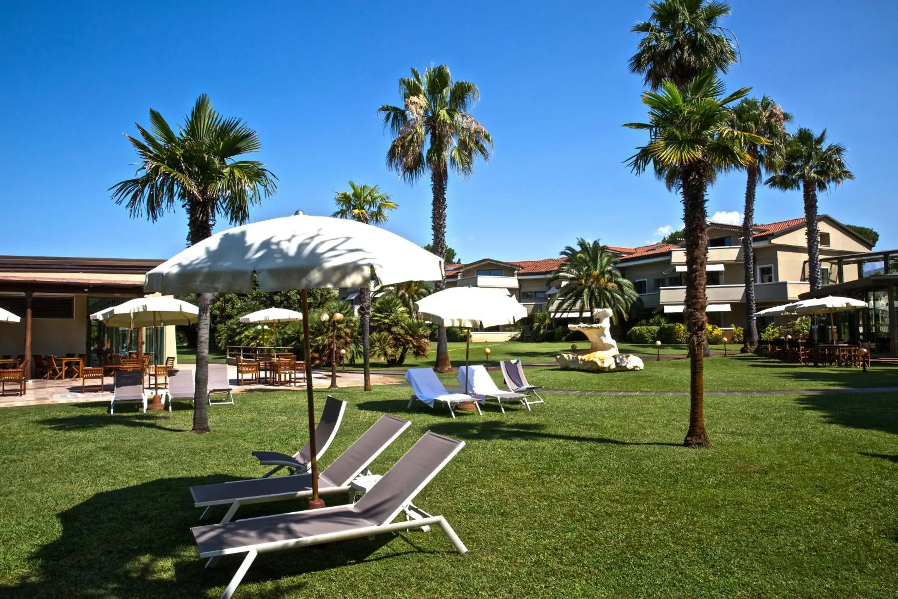 Garden in Hotel Villa Undulna - Terme della Versilia