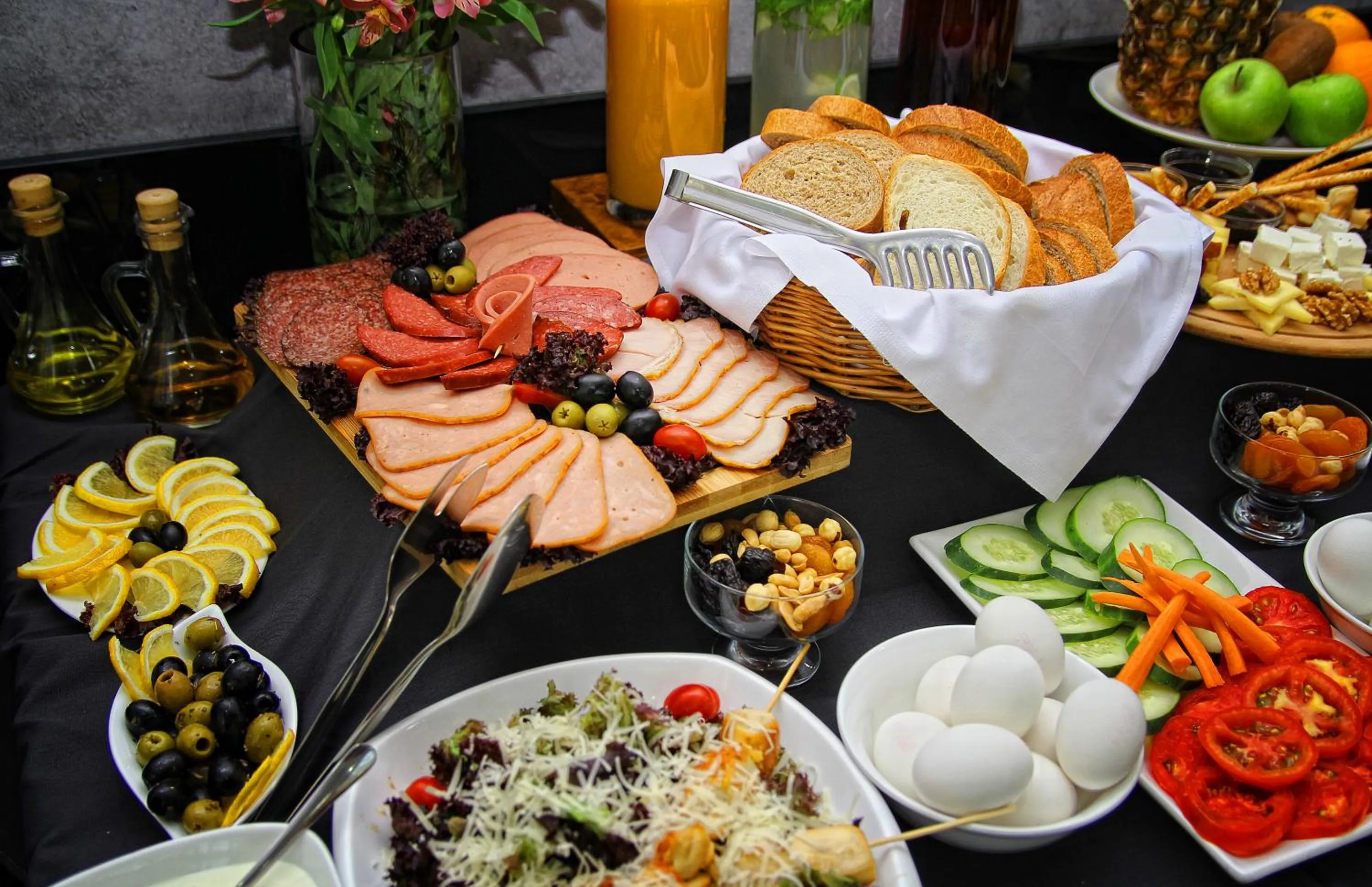 Buffet breakfast in Rogalux Blue