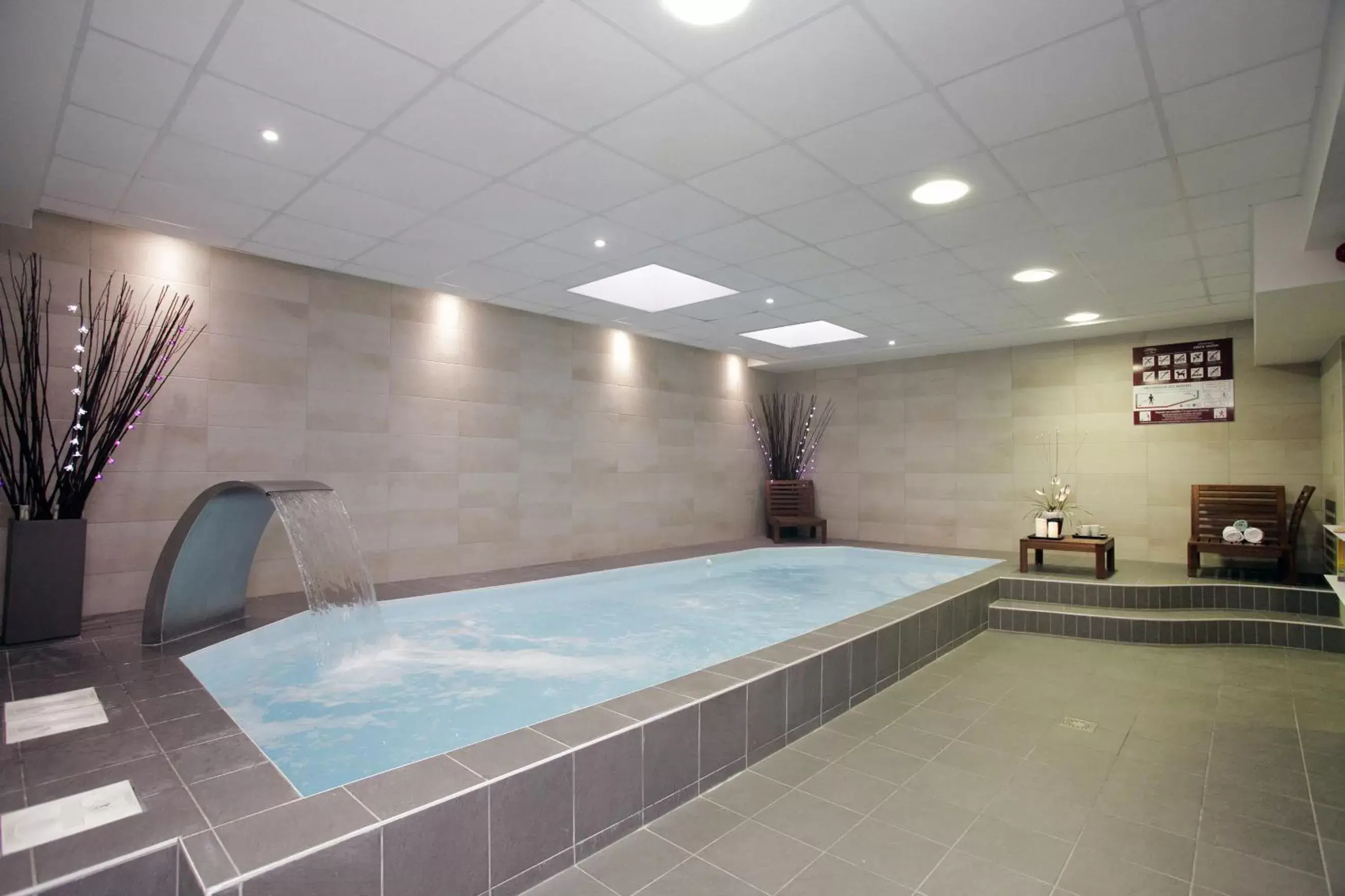Spa and wellness centre/facilities, Swimming Pool in Odalys City Strasbourg Green Marsh