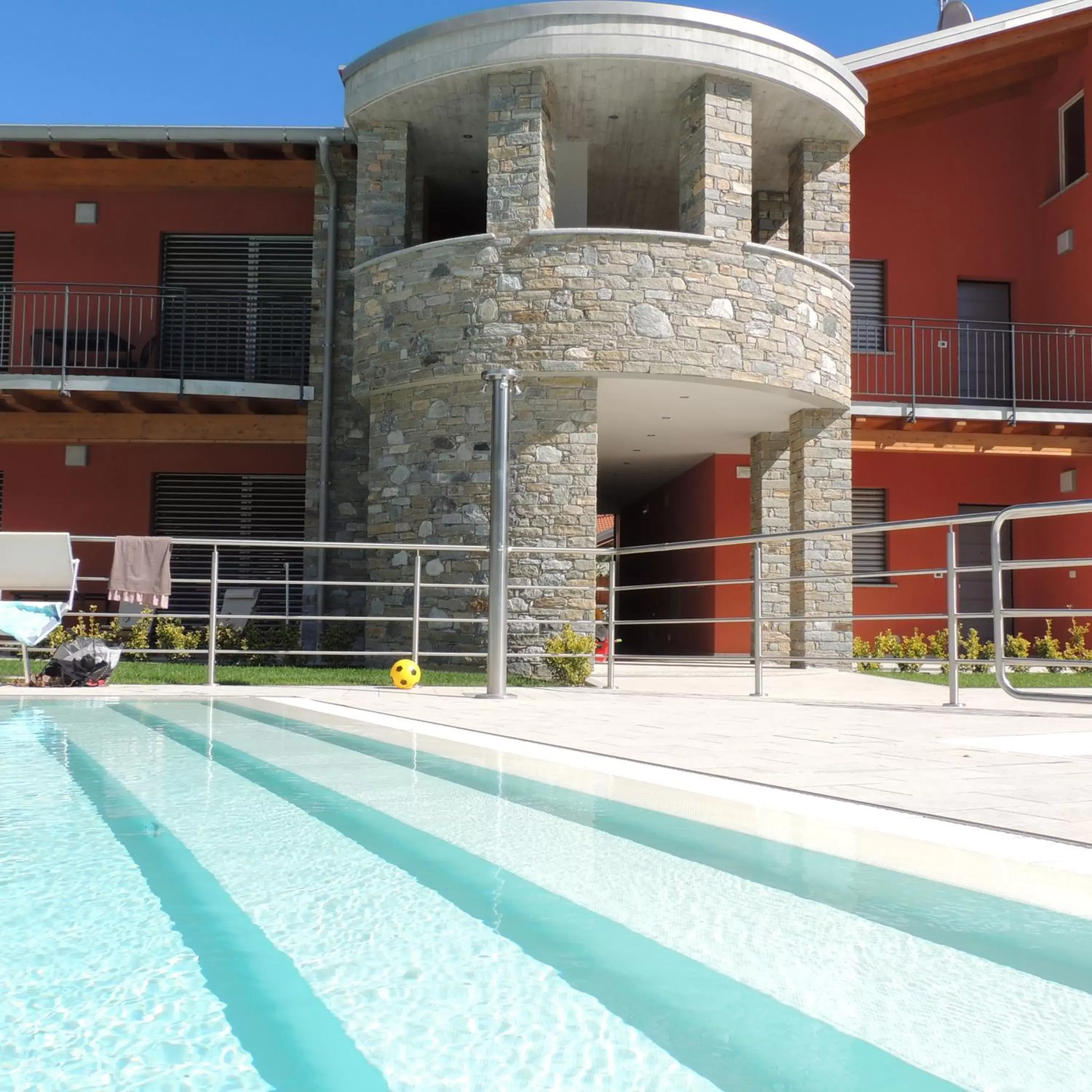 Facade/entrance, Swimming Pool in Residence Villa Paradiso