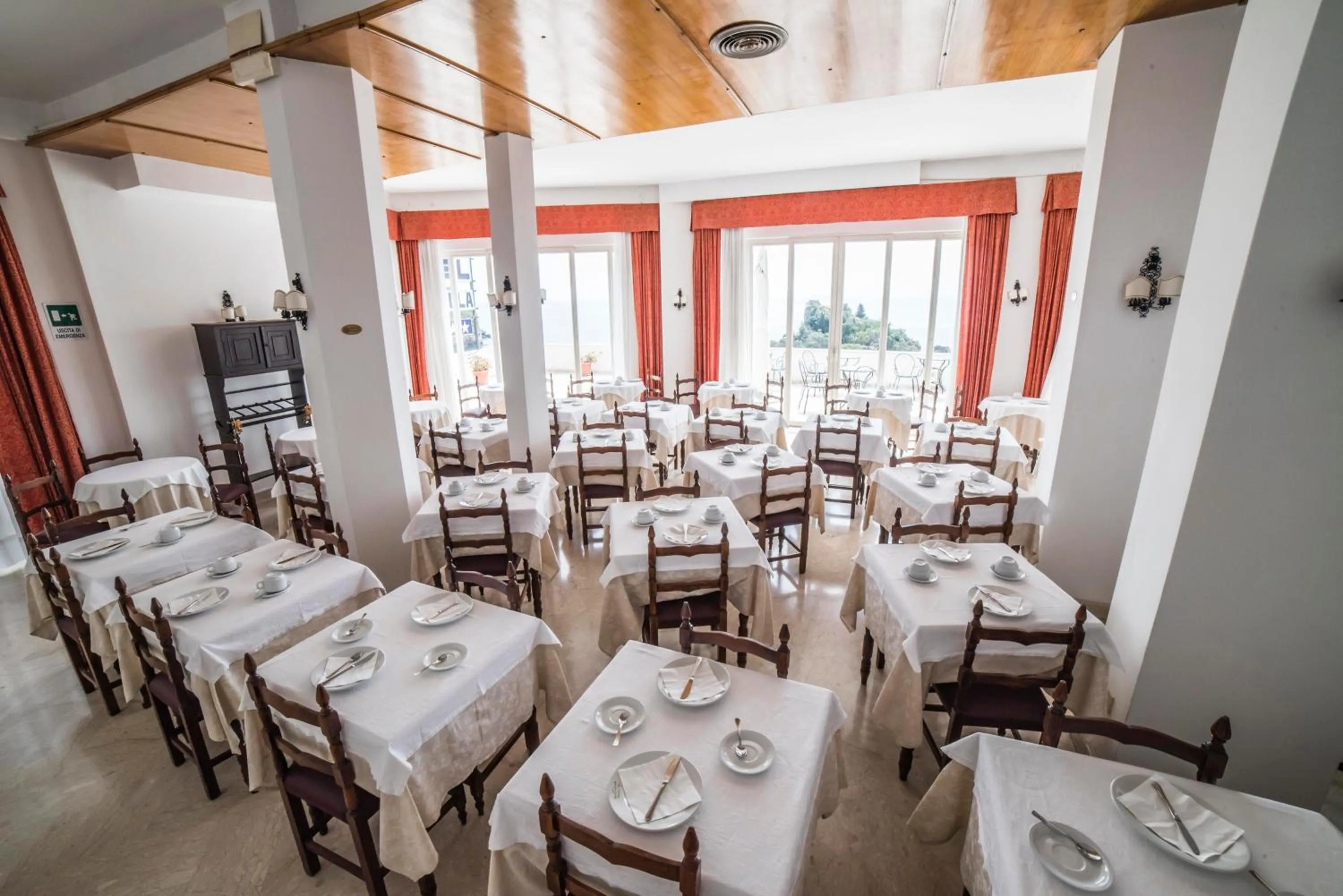 Restaurant/places to eat in Hotel Isola Bella