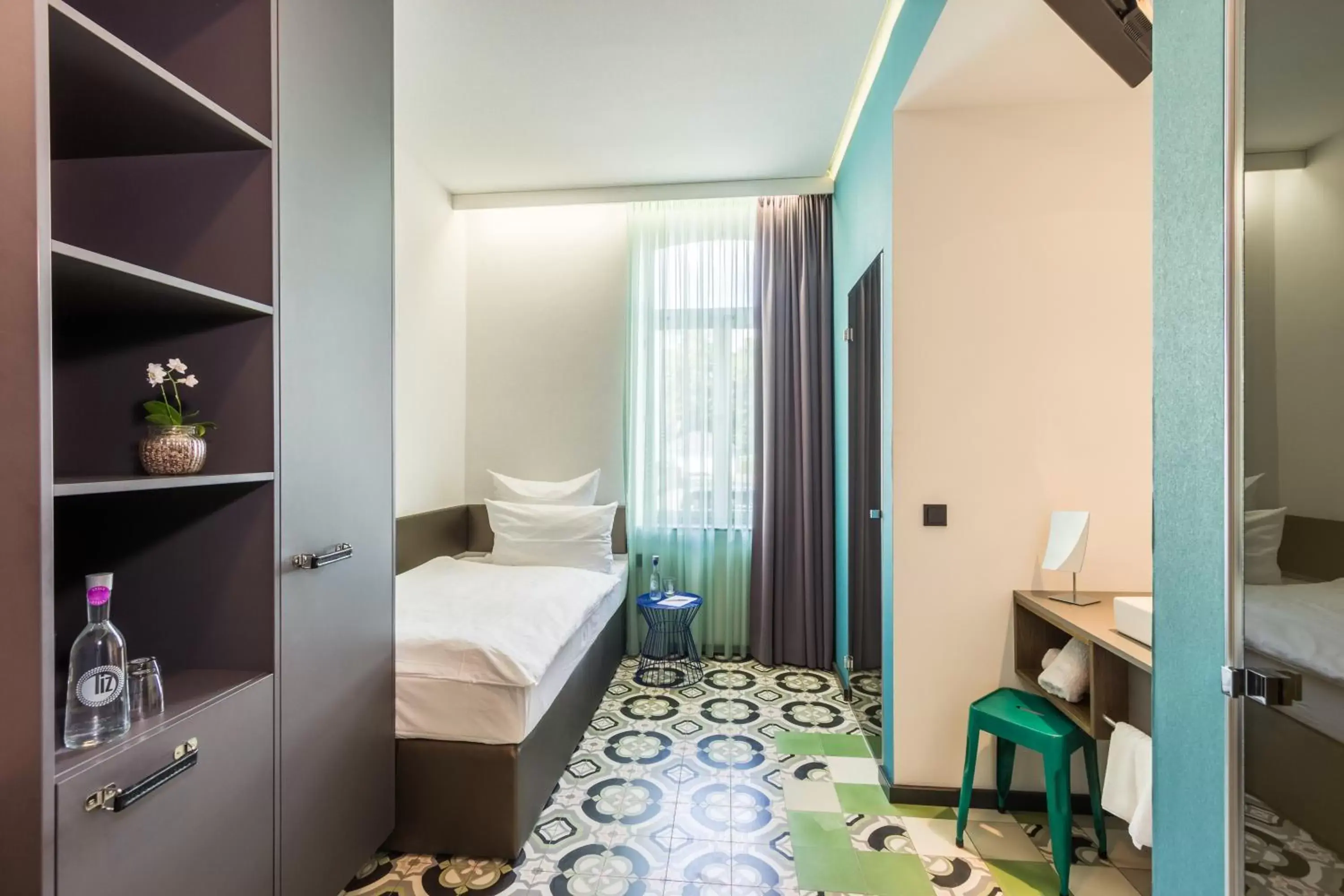 Small Single Room in Hotel & Restaurant Heyligenstaedt Small Single Room in Hotel & Restaurant Heyligenstaedt