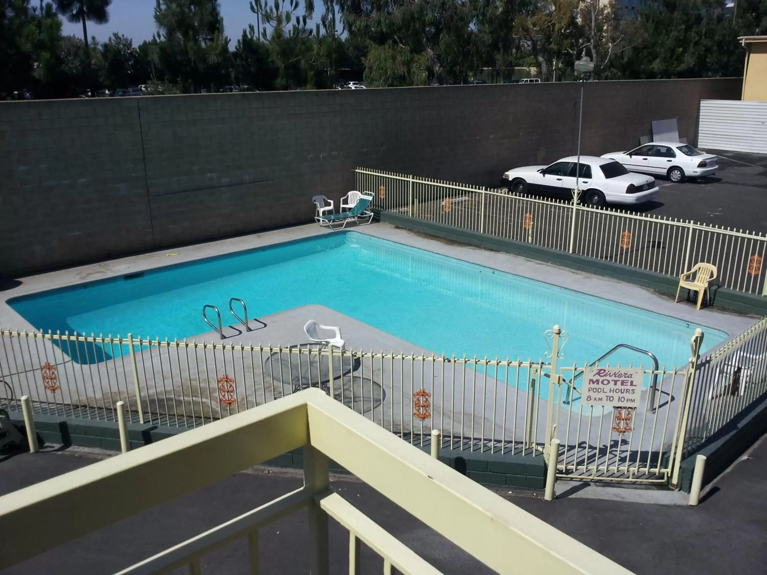 Swimming pool, Pool View in Riviera Motel