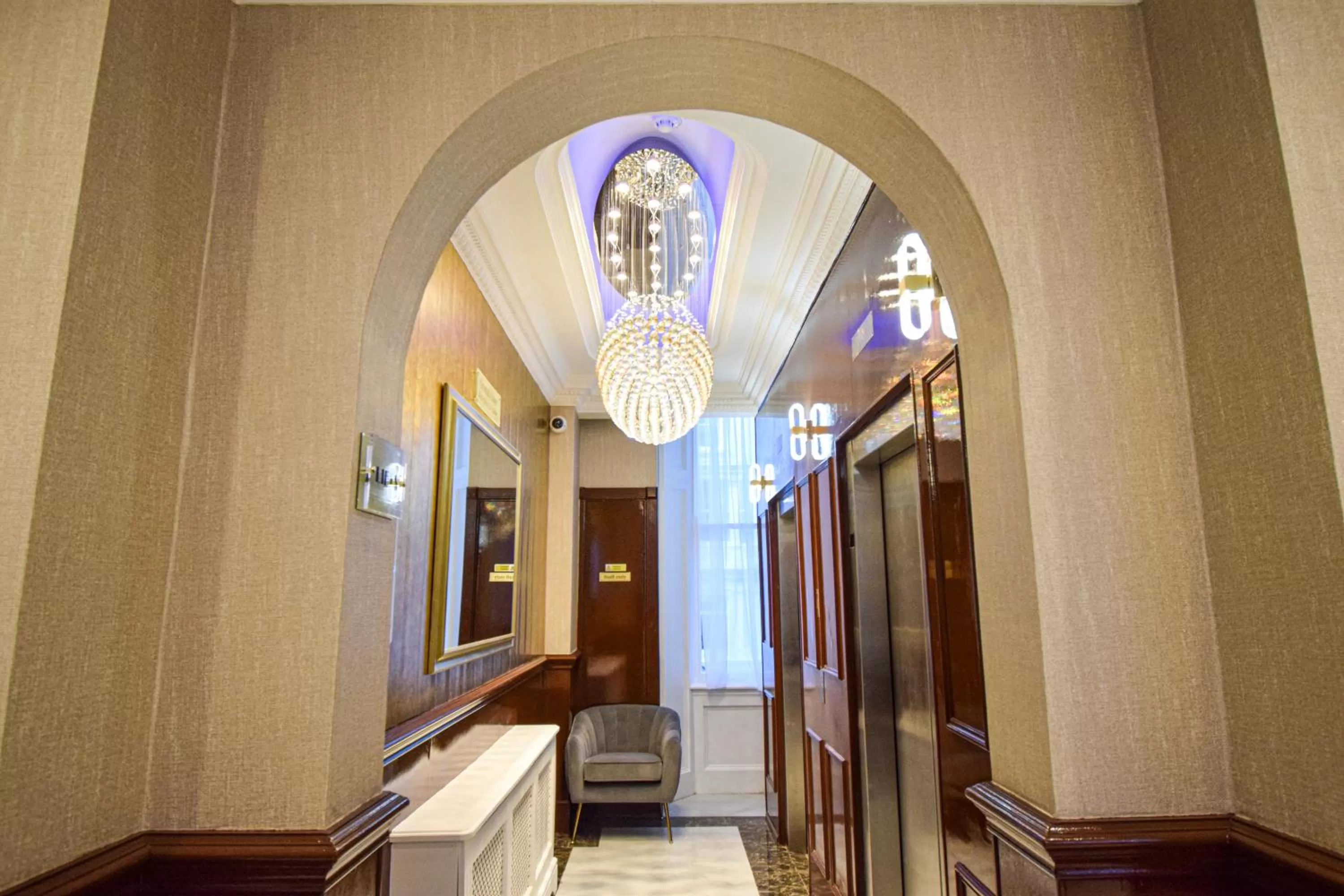 Pembridge Palace Hotel