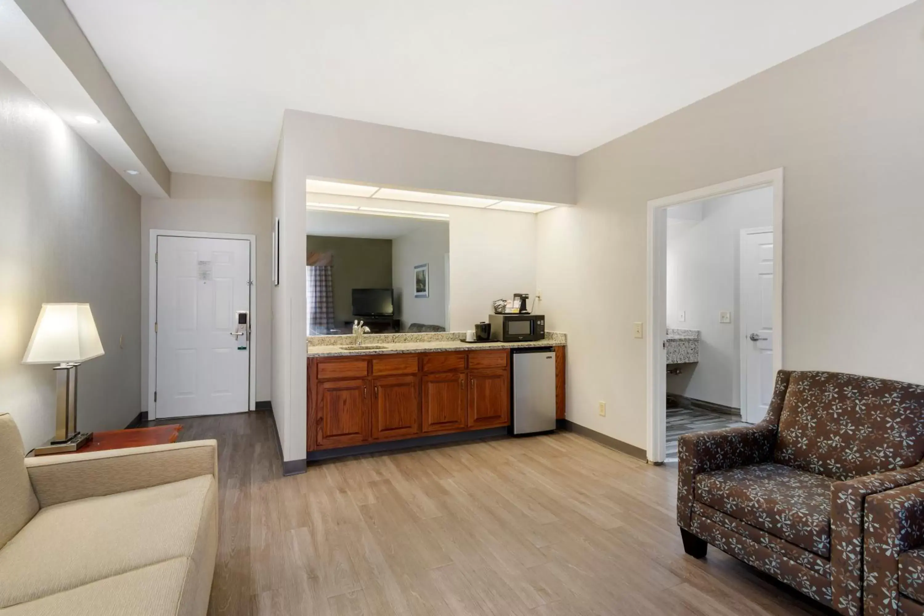 Living room in Quality Inn Newnan - Atlanta South Living room in Quality Inn Newnan - Atlanta South