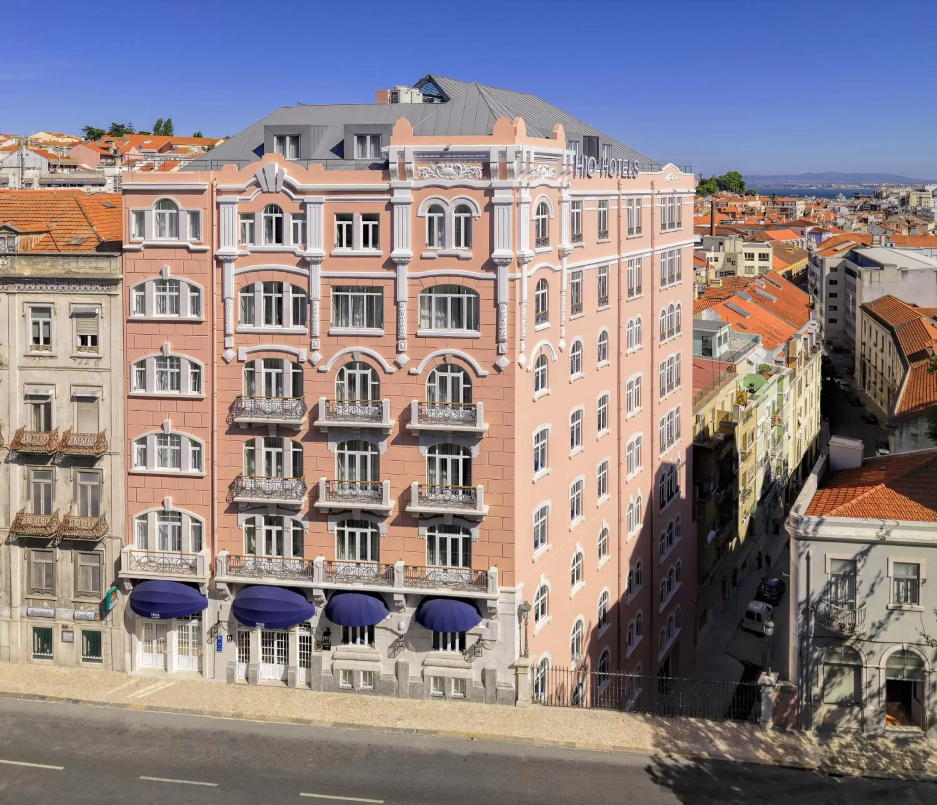 Facade/entrance in H10 Duque de Loule Facade/entrance in H10 Duque de Loule