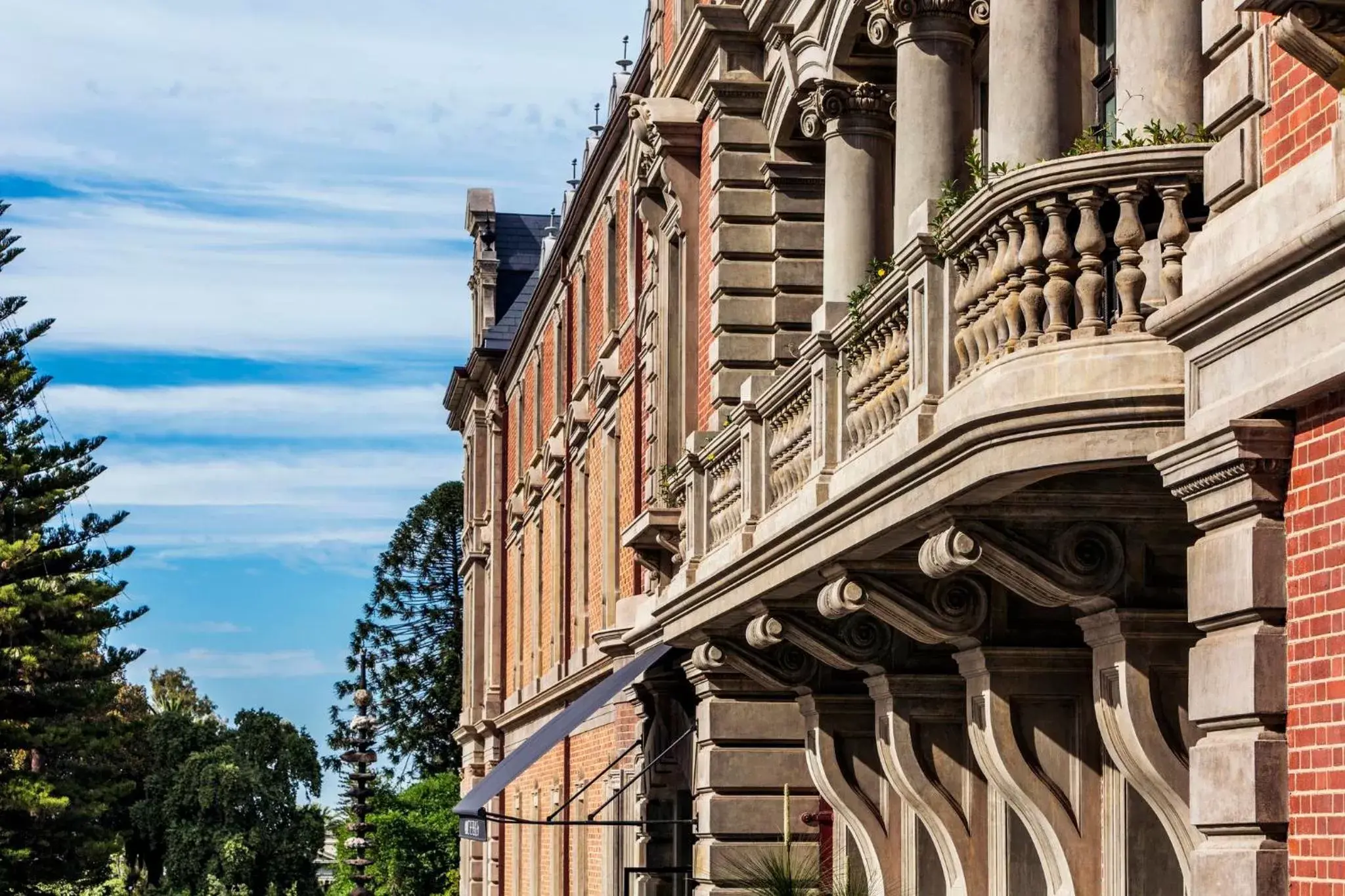 Property building in COMO The Treasury Property building in COMO The Treasury