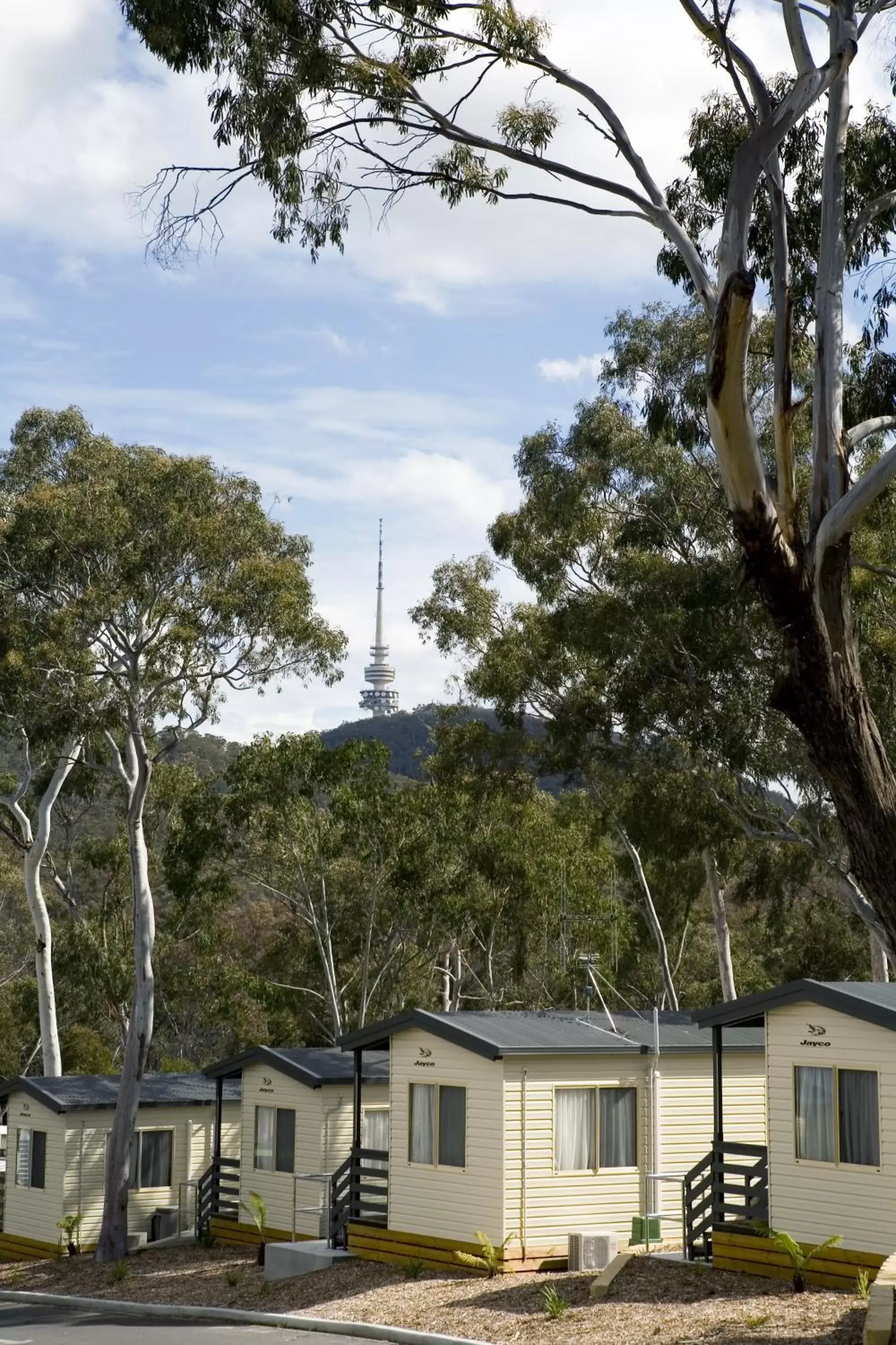 Mountain view in Alivio Tourist Park Canberra