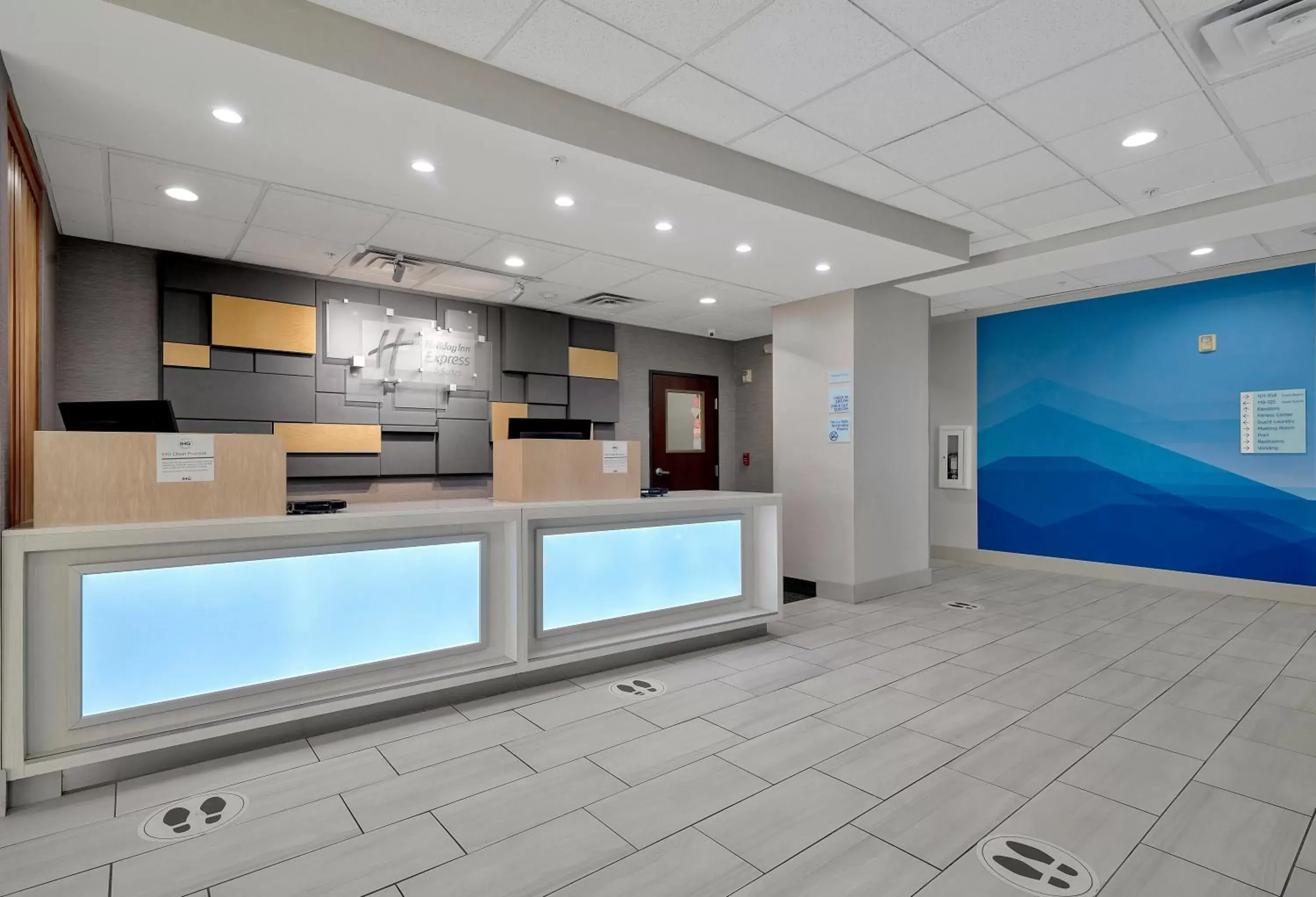 Lobby or reception, Swimming Pool in Holiday Inn Express Hotel & Suites Lufkin South, an IHG Hotel