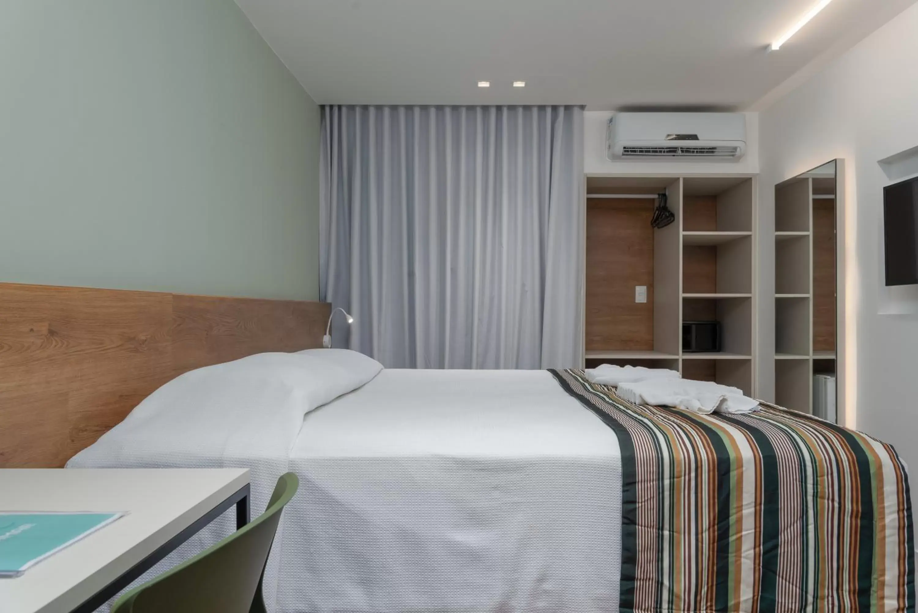 Photo of the whole room, Bed in Vistamar Hotel Photo of the whole room, Bed in Vistamar Hotel