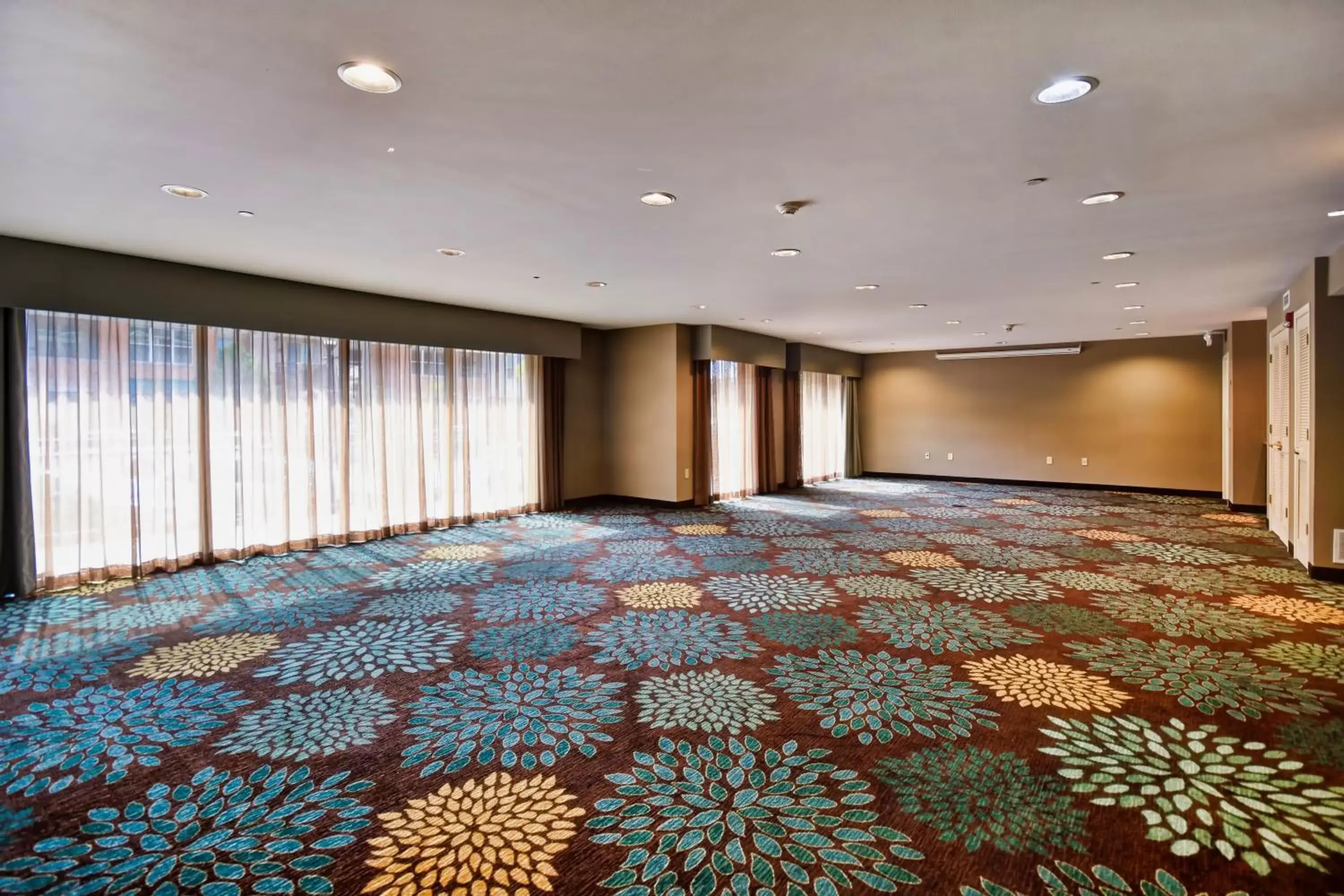 Meeting/conference room, Banquet Facilities in Staybridge Suites Middleton/Madison-West, an IHG Hotel