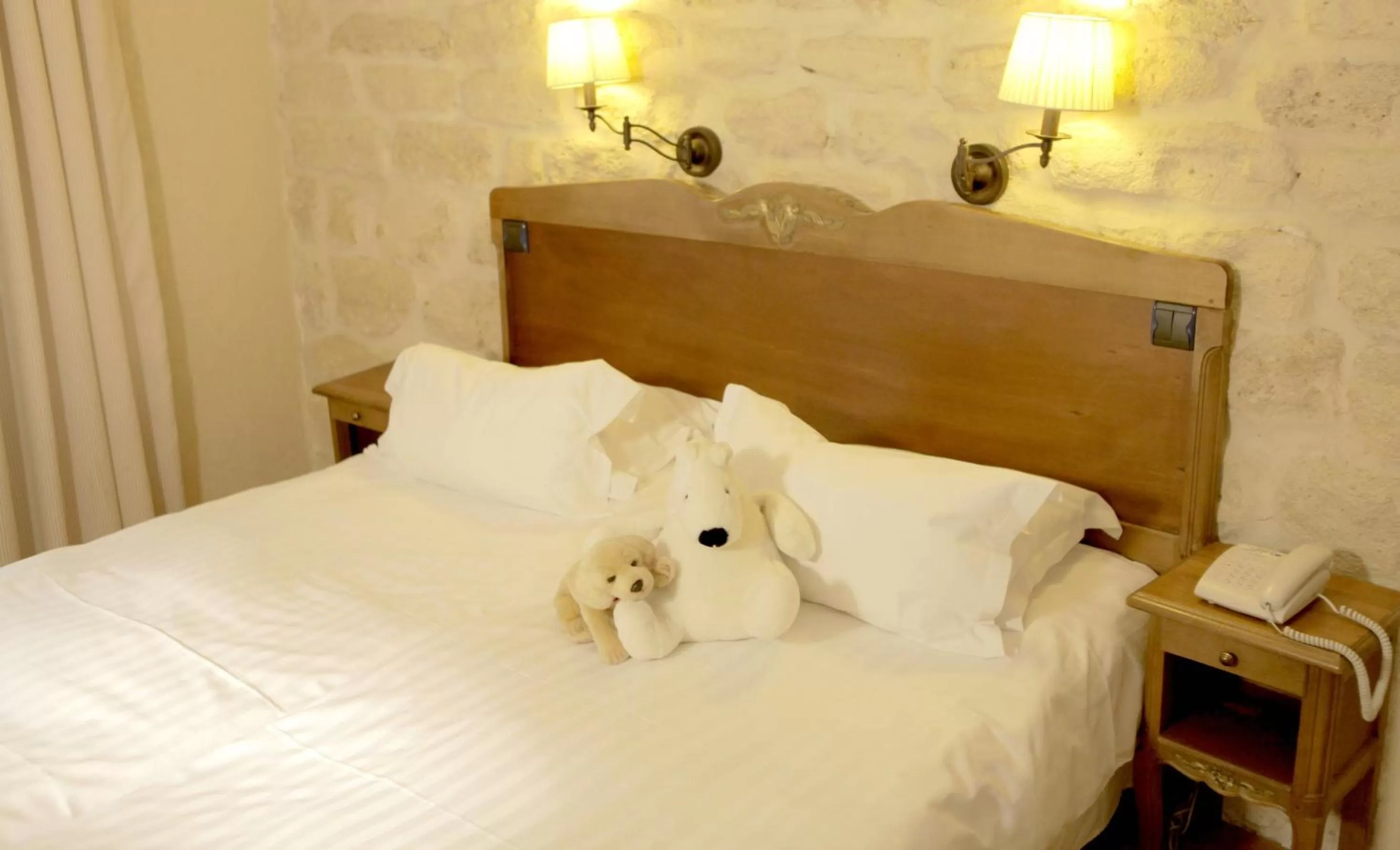 Photo of the whole room, Bed in Europe Saint Severin-Paris Notre Dame