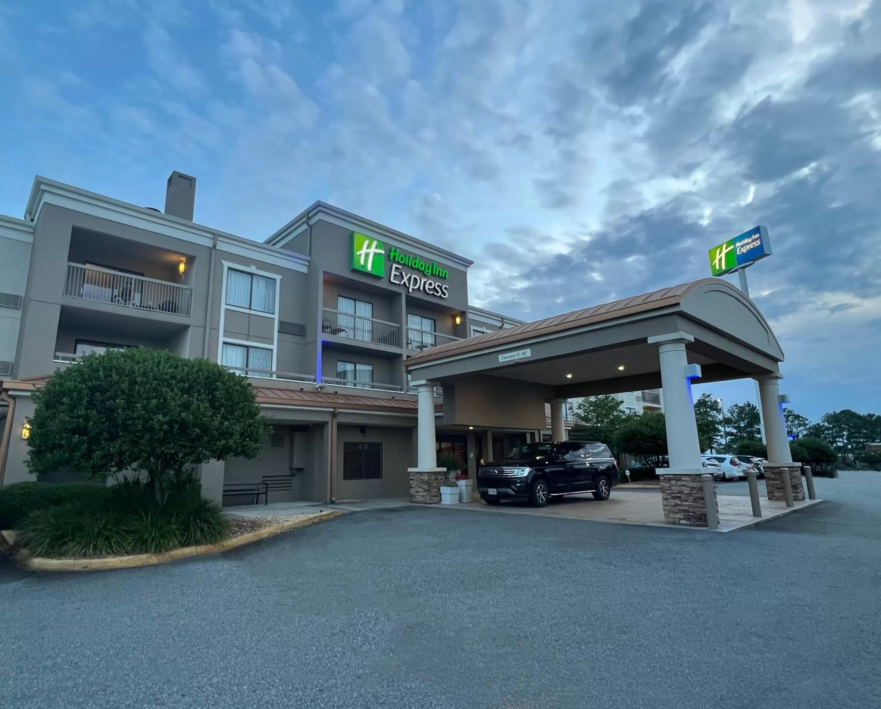 Property building in Holiday Inn Express Tifton by IHG