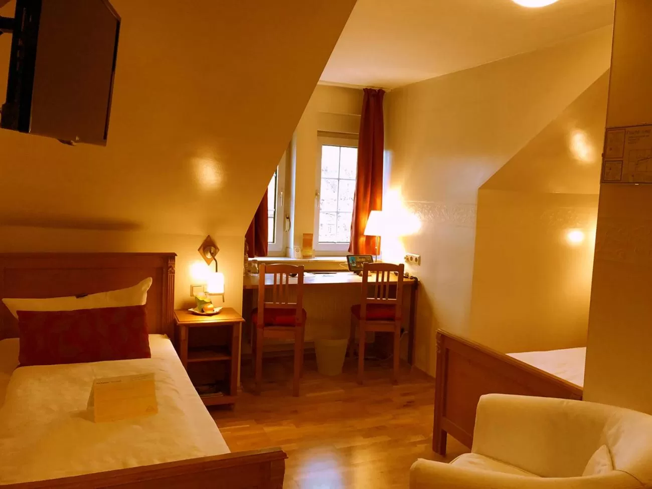 Photo of the whole room, Bed in Ringhotel Lutherhotel Eisenacher Hof