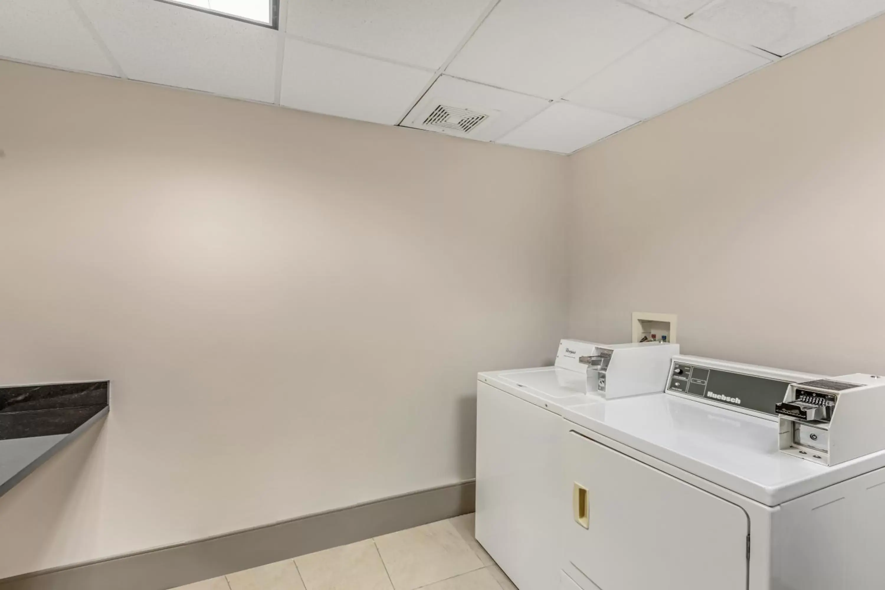 laundry, Bathroom in Country Inn & Suites by Radisson, Elk Grove Village/Itasca