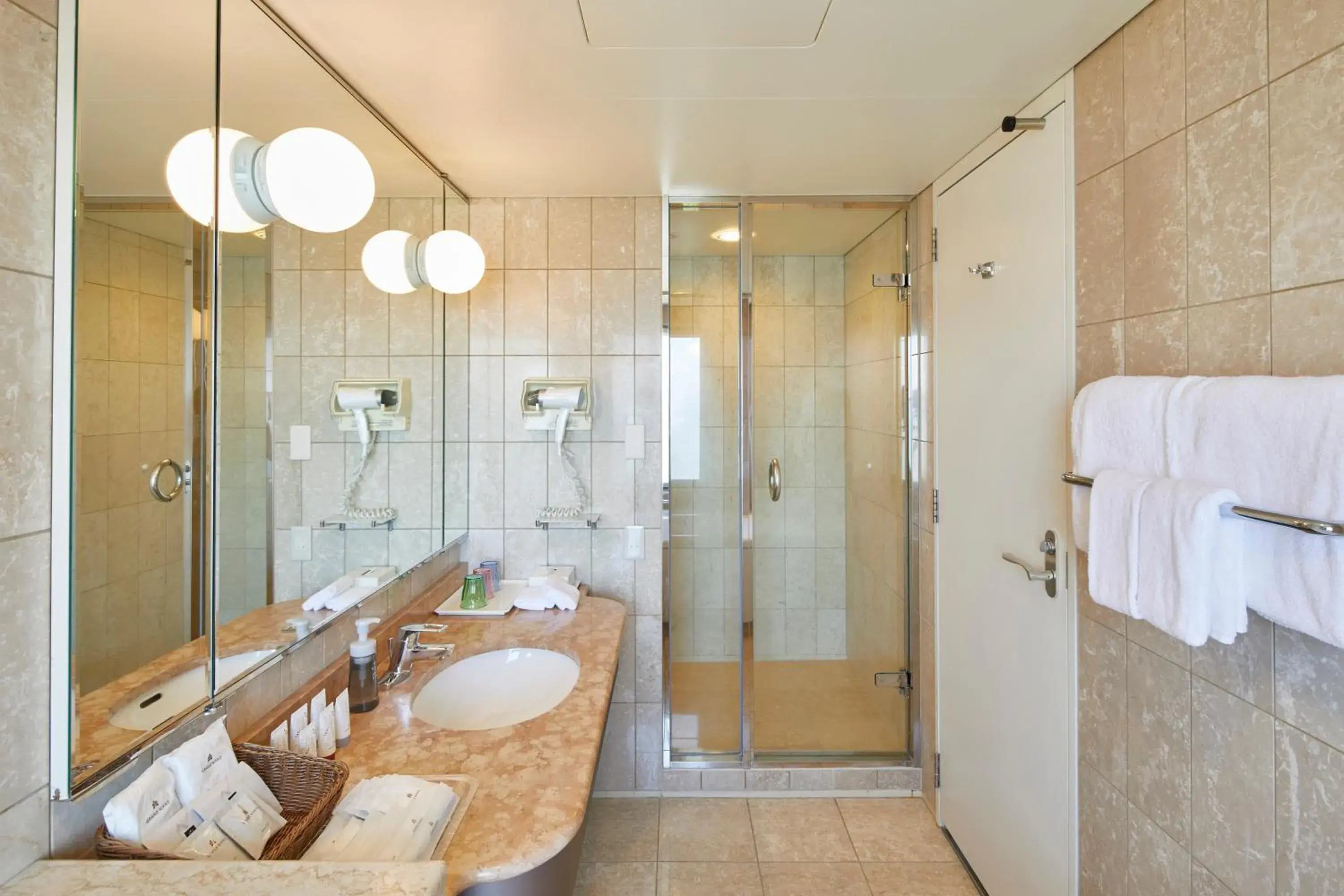 Shower, Bathroom in Grand Nikko Tokyo Bay Maihama