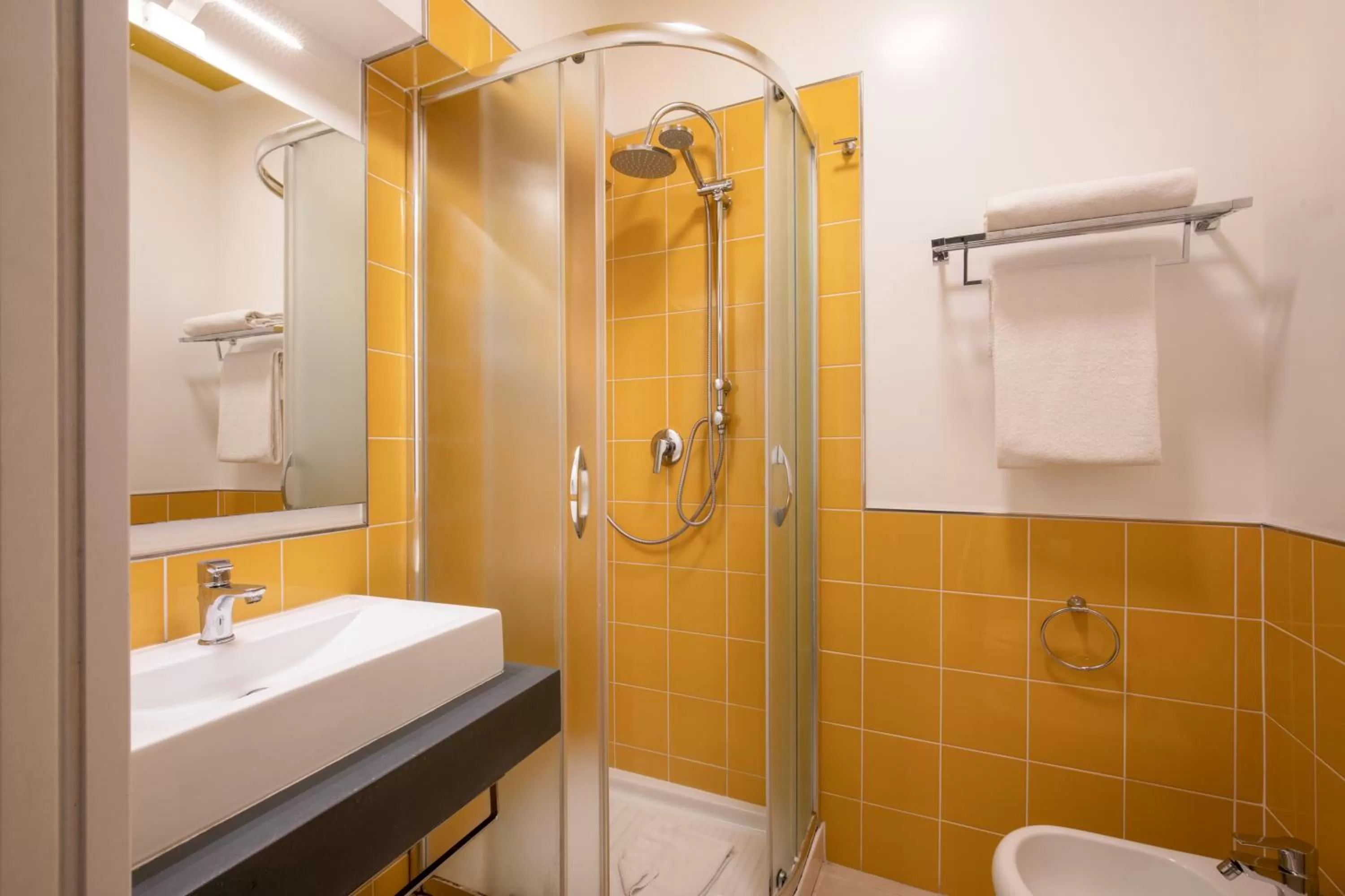 Shower in Urban Garden Hotel