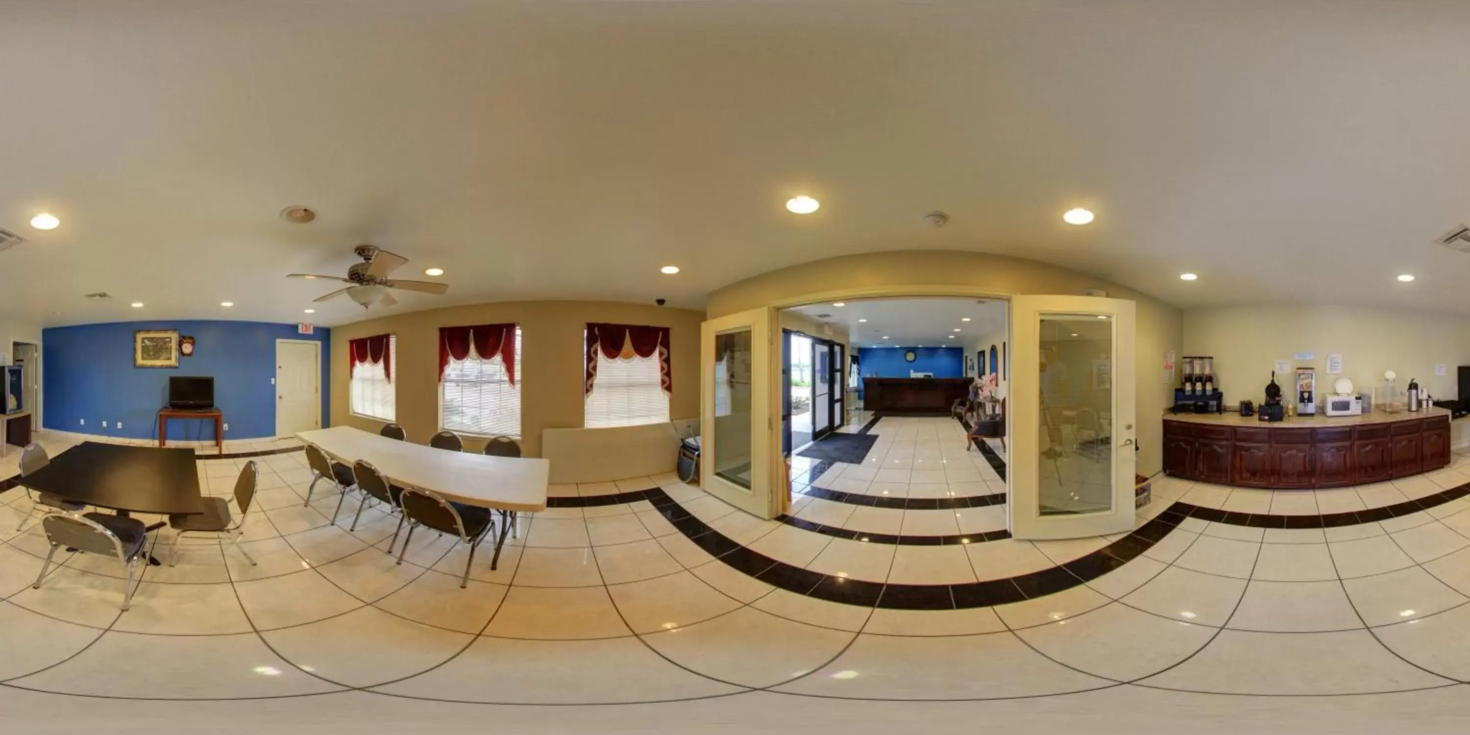 Lobby or reception in Deluxe Inn and Suites