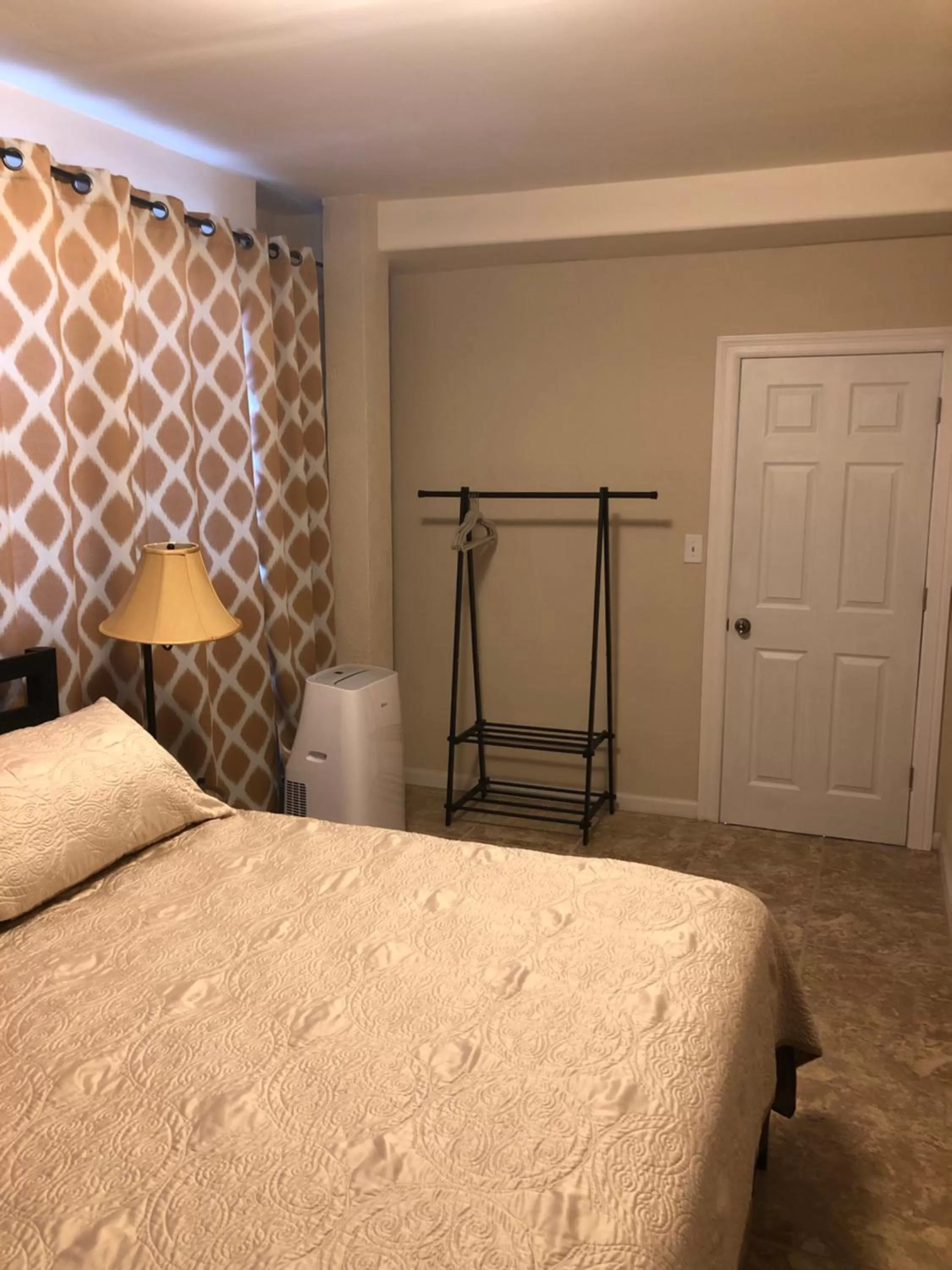 Bedroom in Capri Beach Hotel