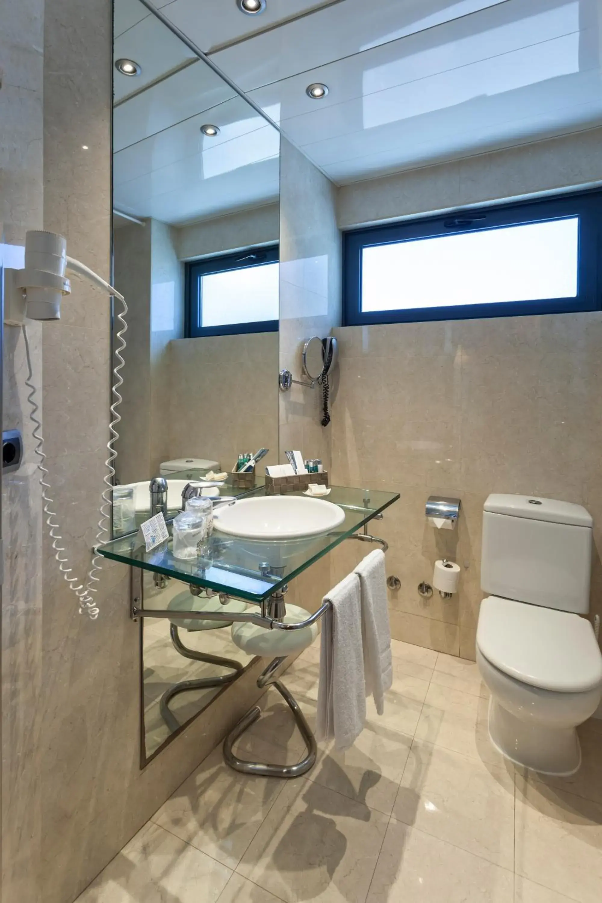 Bathroom in Best Western Hotel Mediterraneo