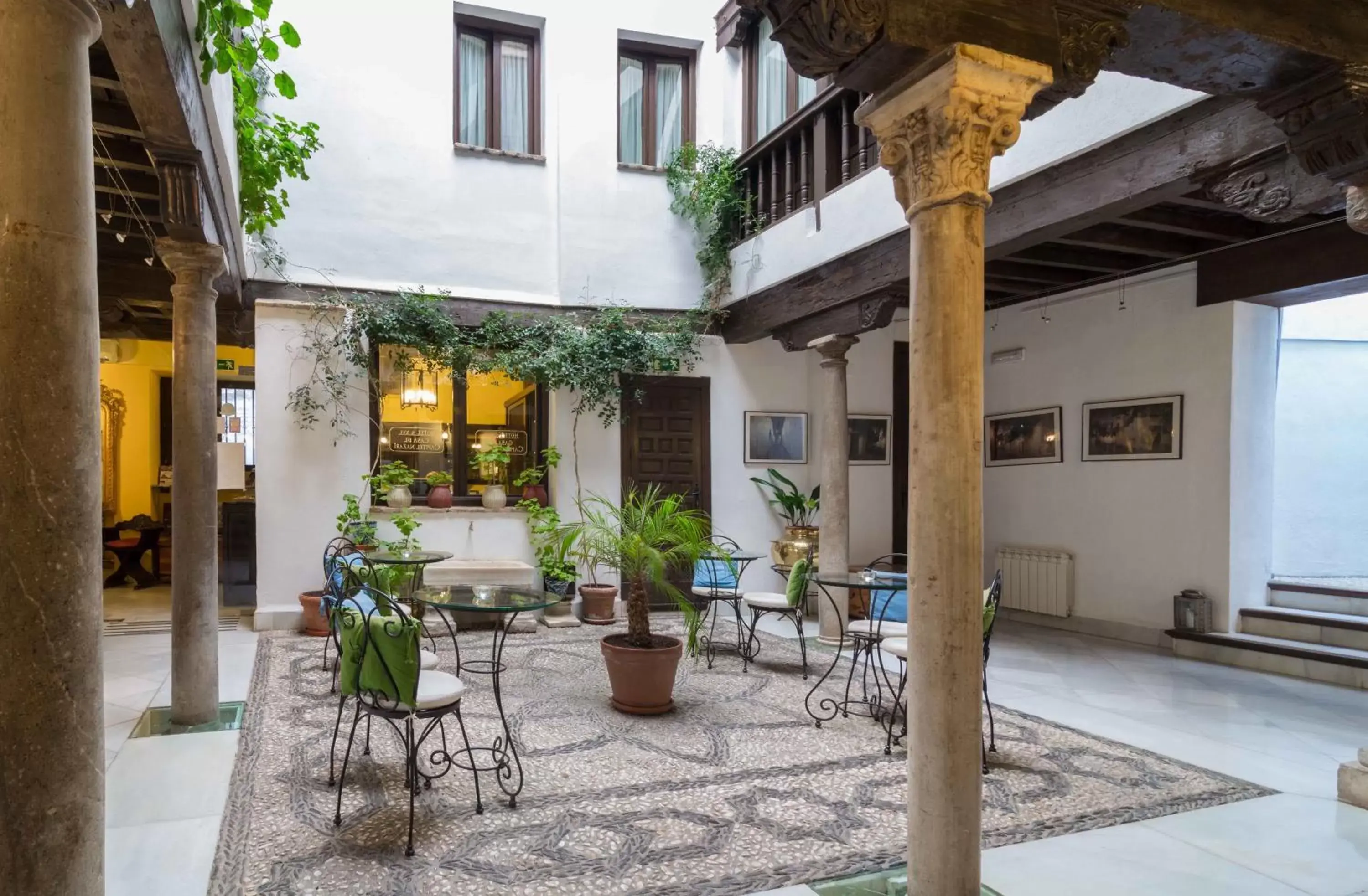 Patio in Casa del Capitel Nazarí