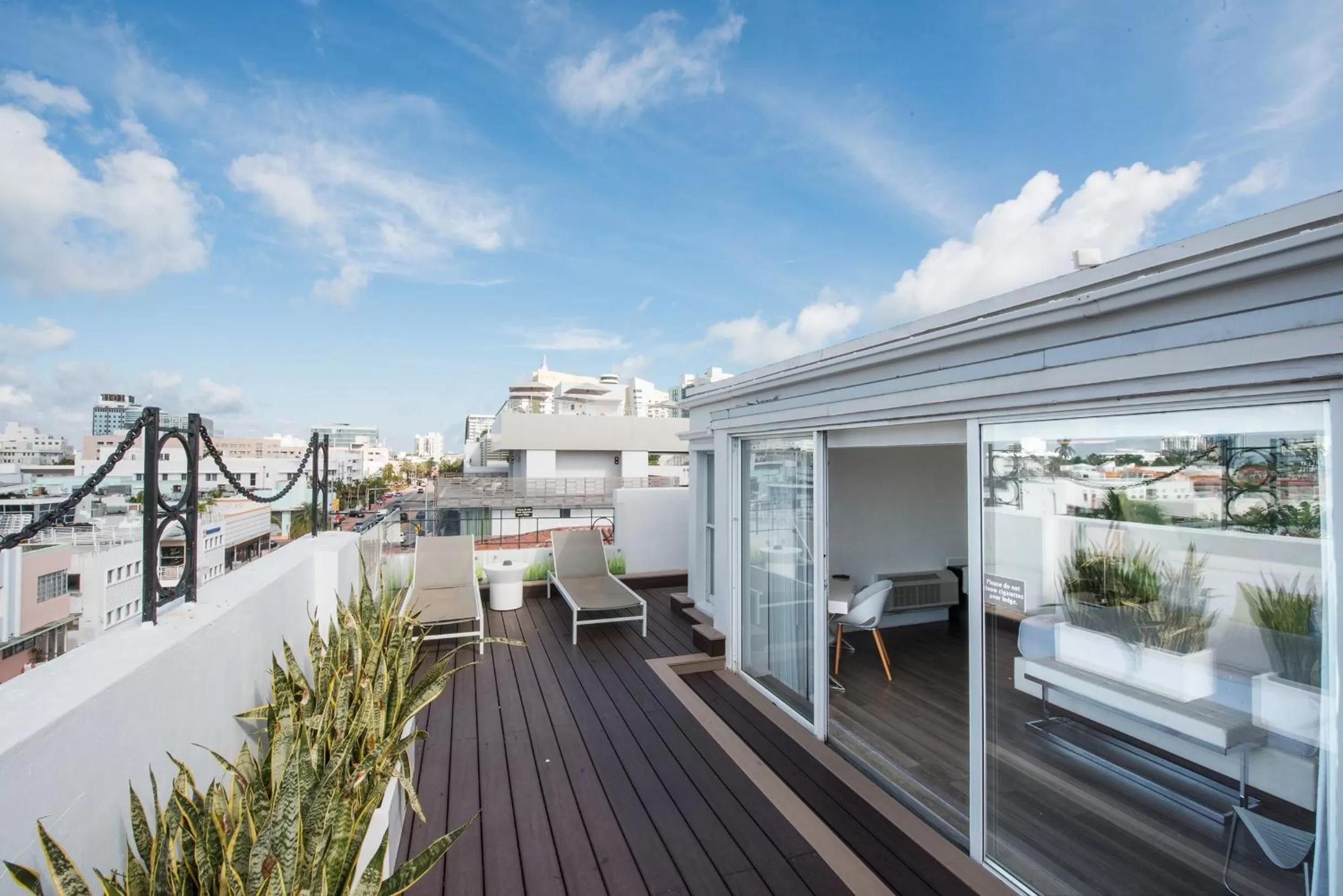 Balcony/Terrace in President Hotel