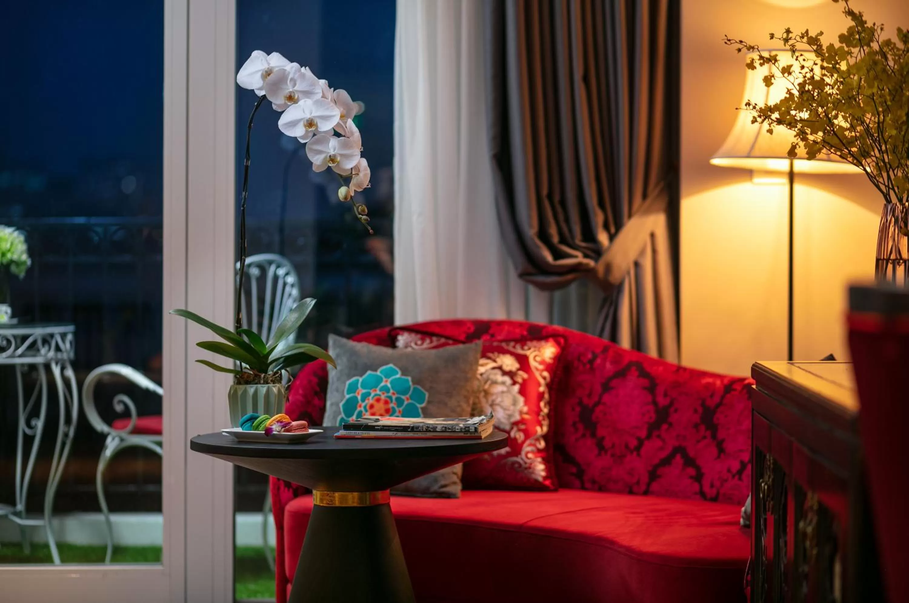 Bedroom in Shining Central Hotel & Spa