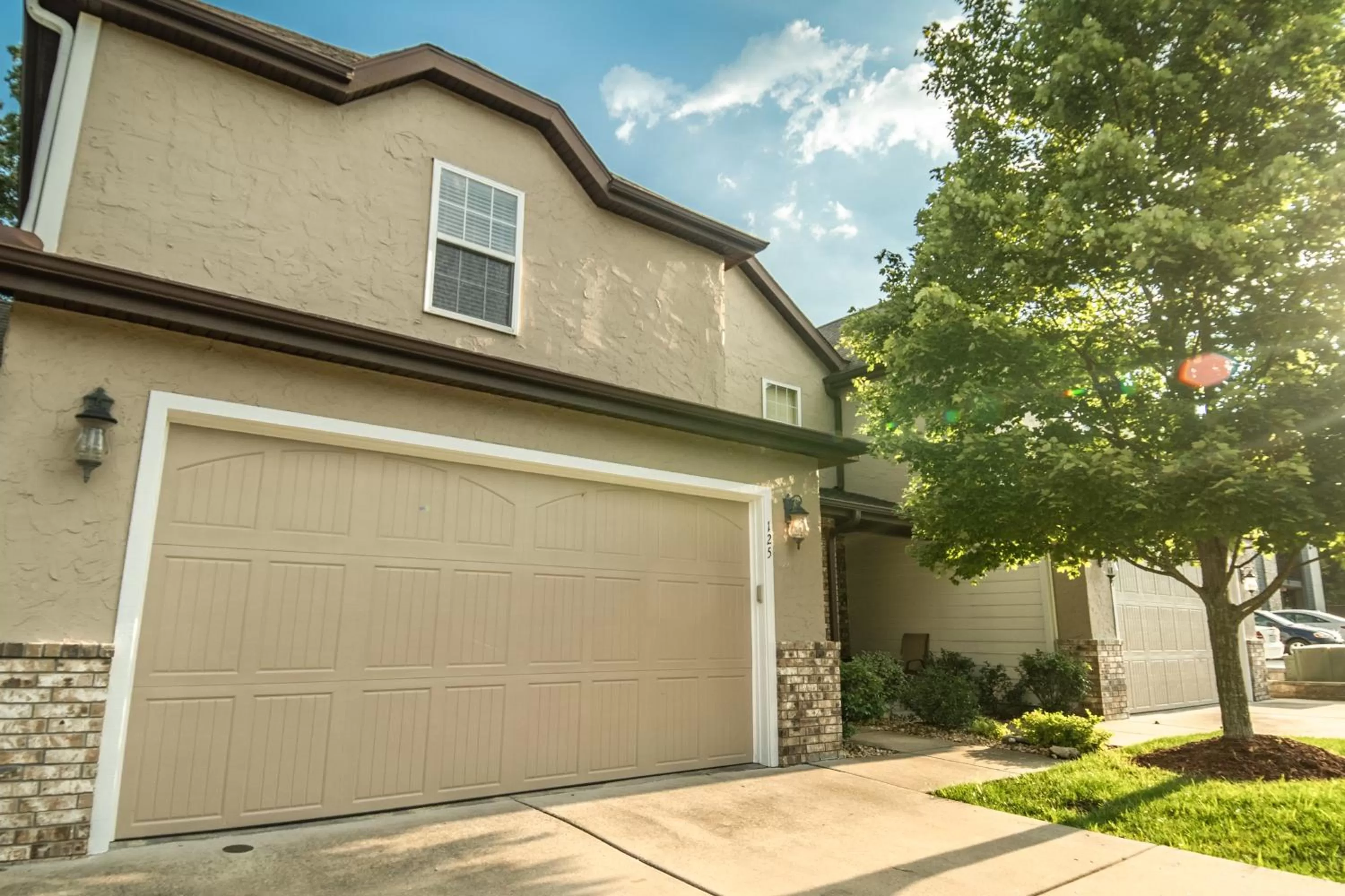 Facade/entrance in Thousand Hills Golf Resort
