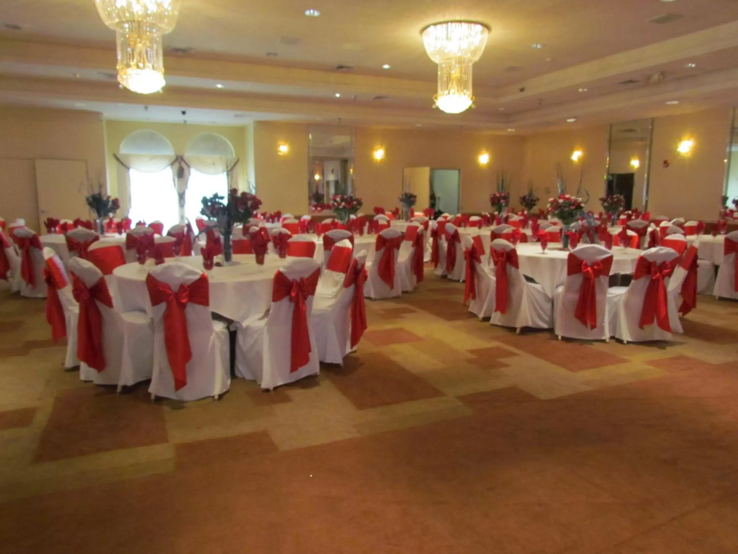 Banquet Facilities in Ramada by Wyndham Glendale Heights/Lombard