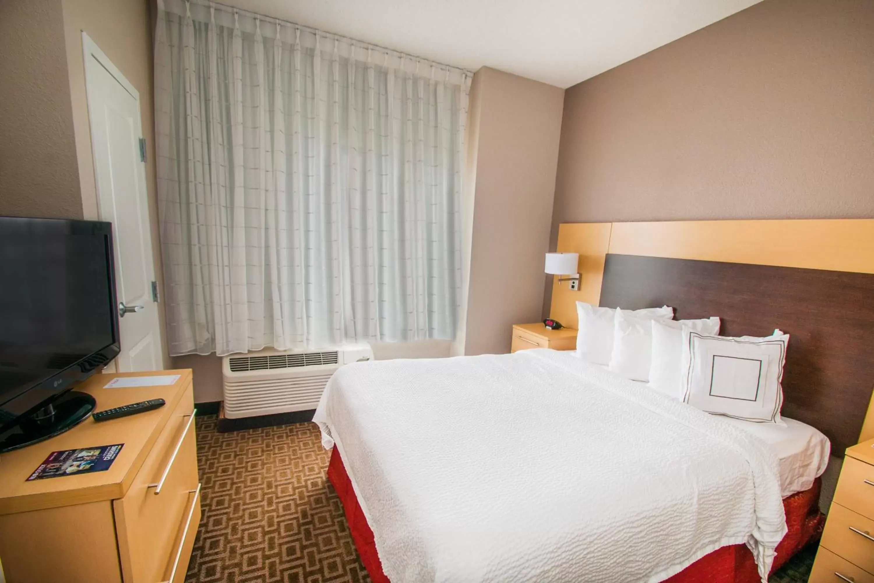 Bedroom, Bed in TownePlace Suites by Marriott Scranton Wilkes-Barre