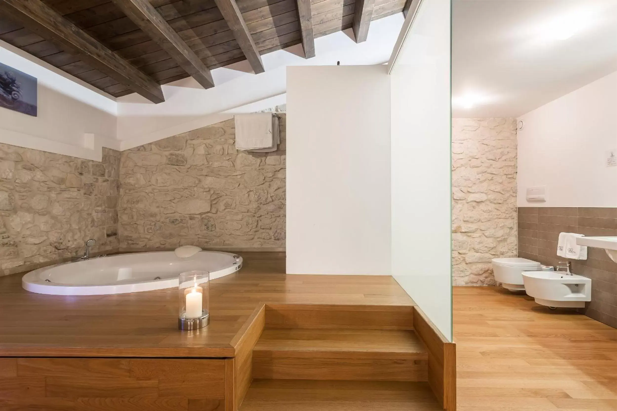 Toilet, Bathroom in Hotel Villa Carlotta