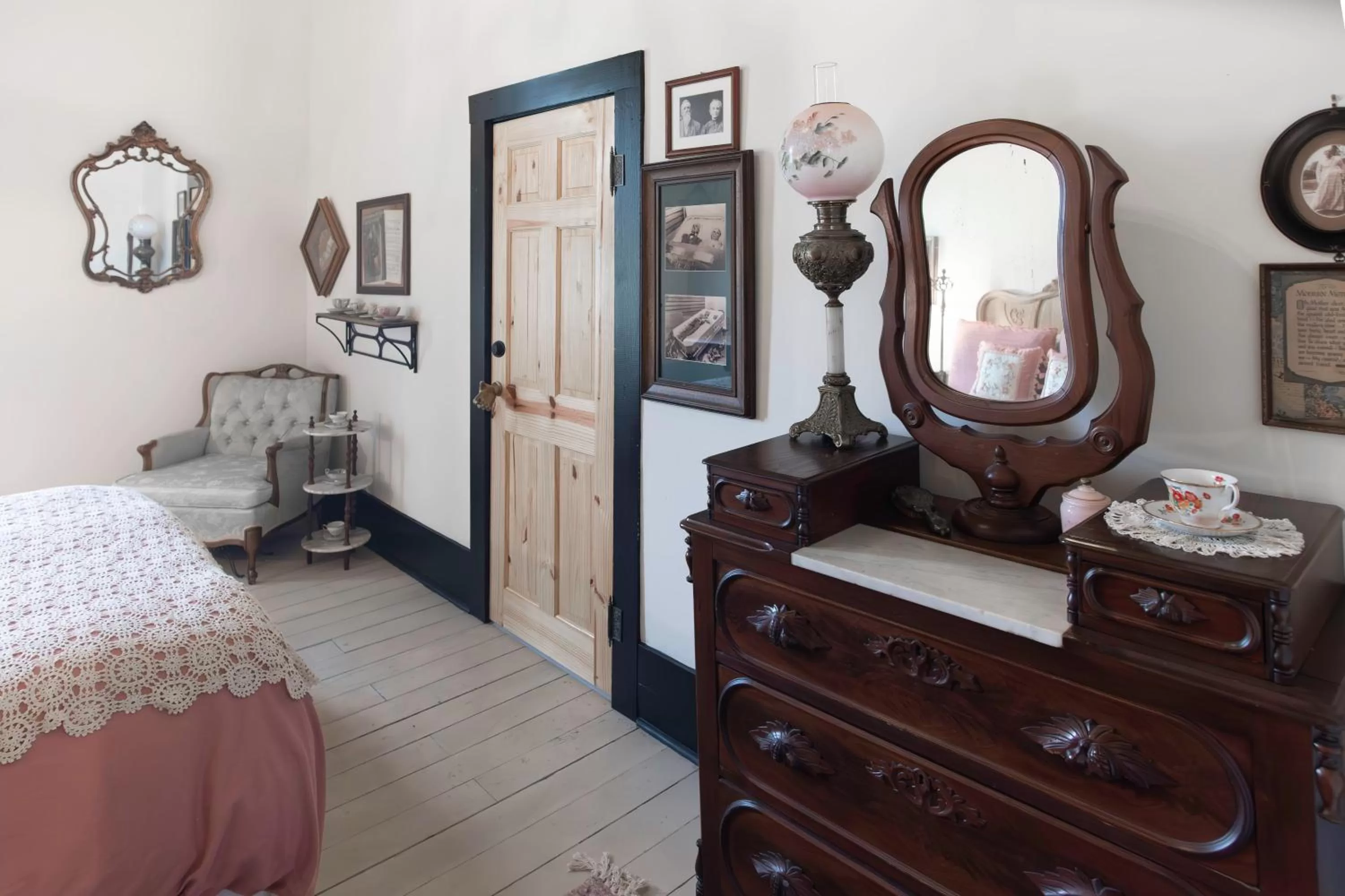 Bed in Beard and Lady Inn