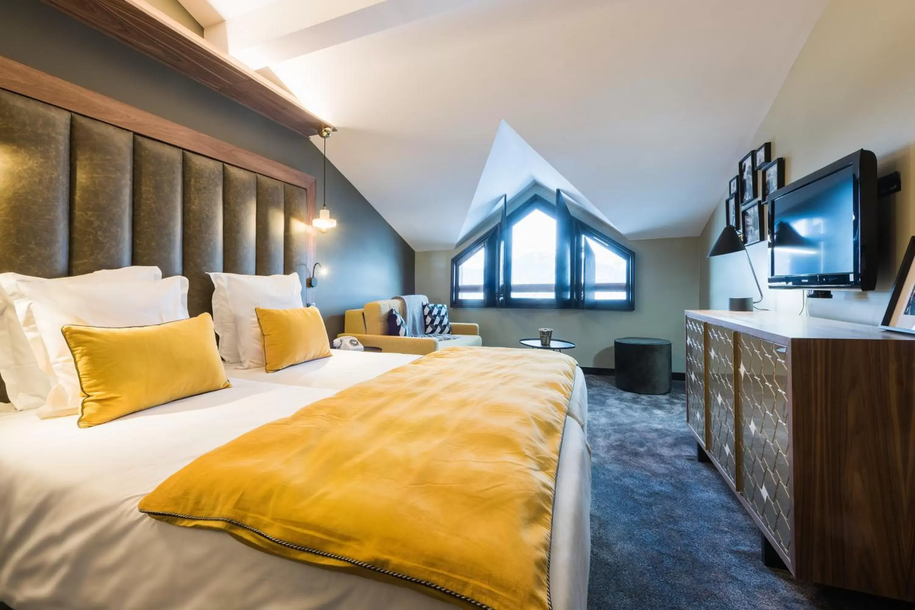 Bedroom, Bed in Fahrenheit Seven Courchevel